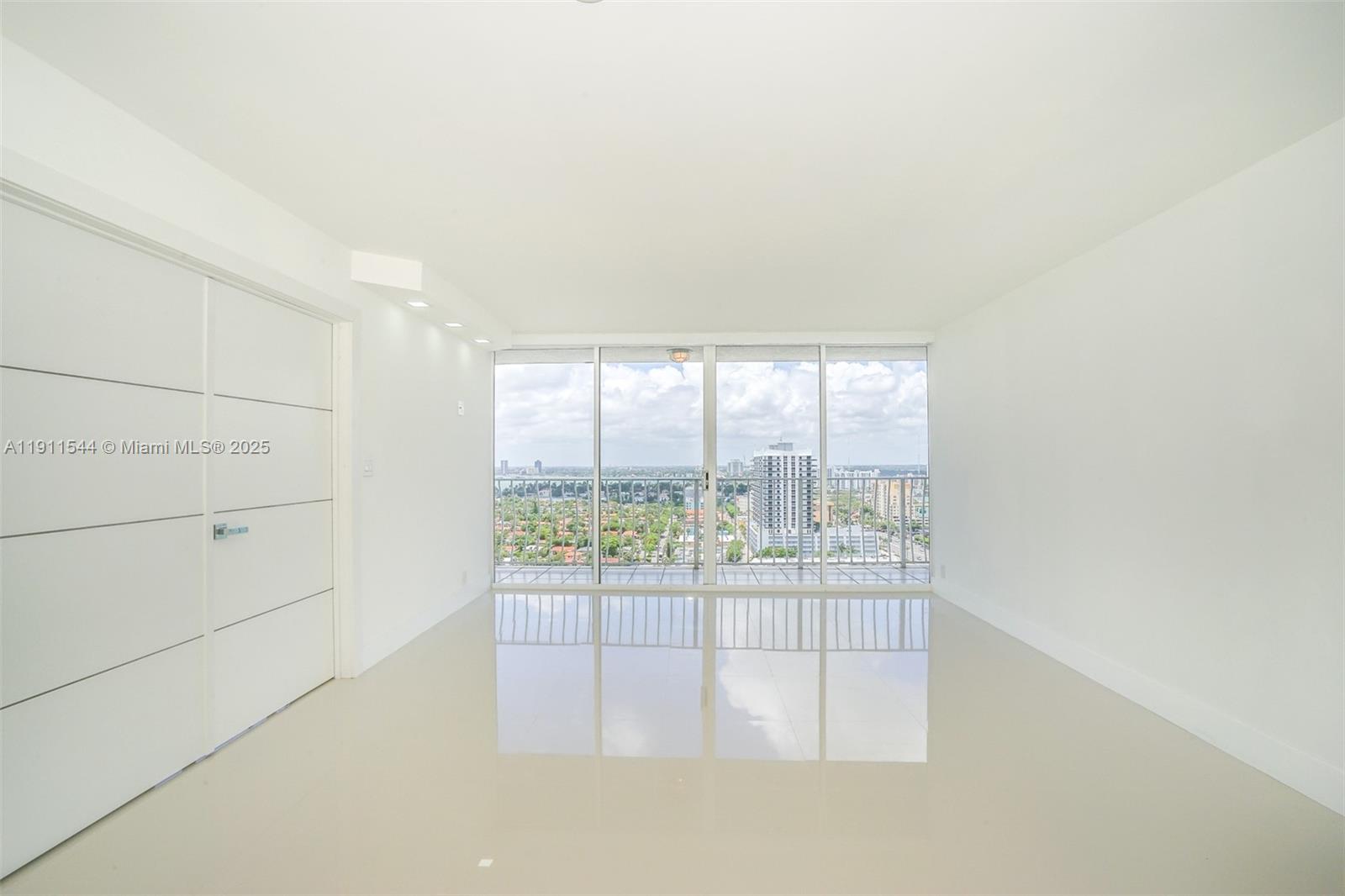 THE GRANDVIEW PALACE COND - Residential Lease