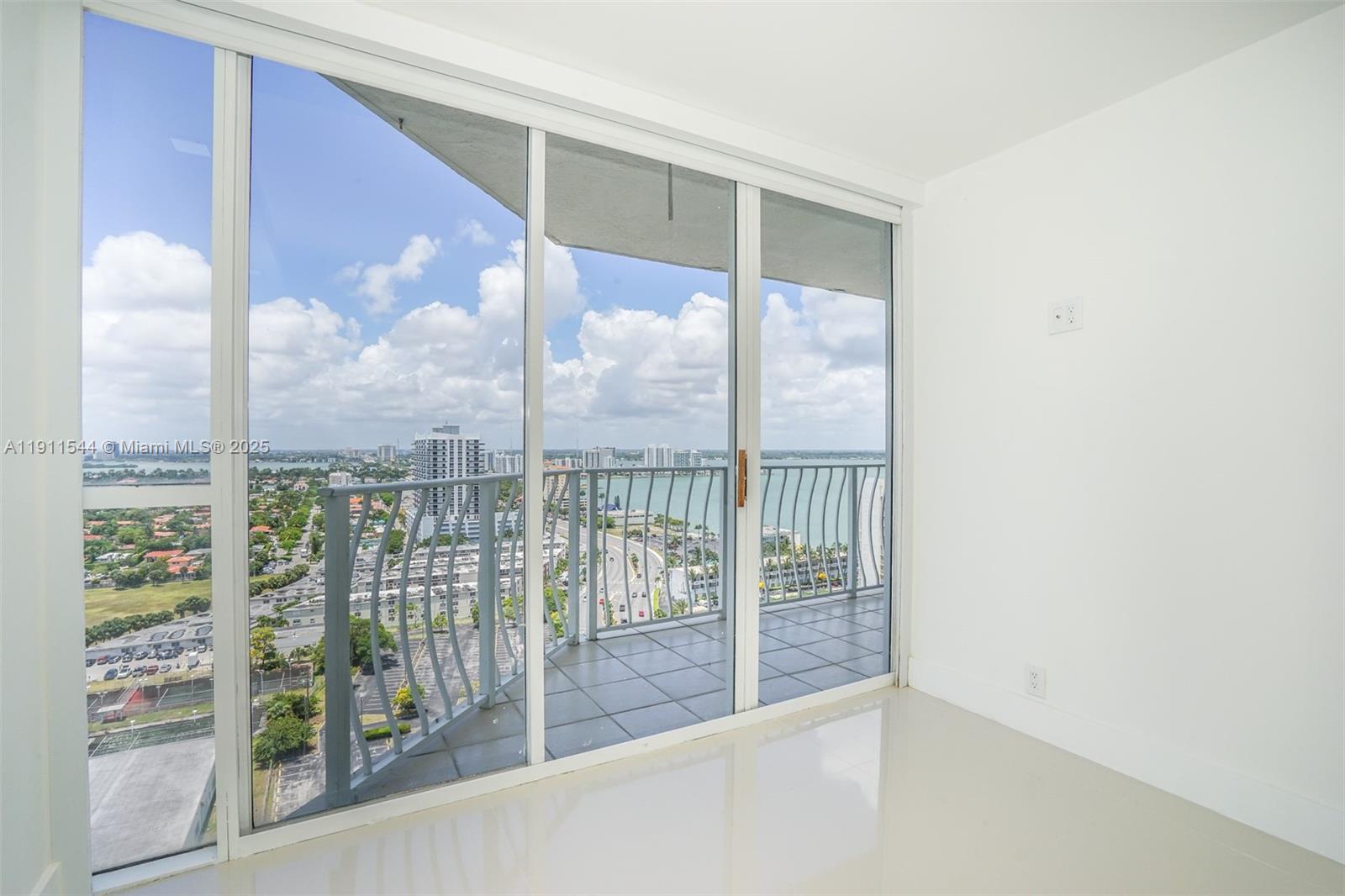 THE GRANDVIEW PALACE COND - Residential Lease