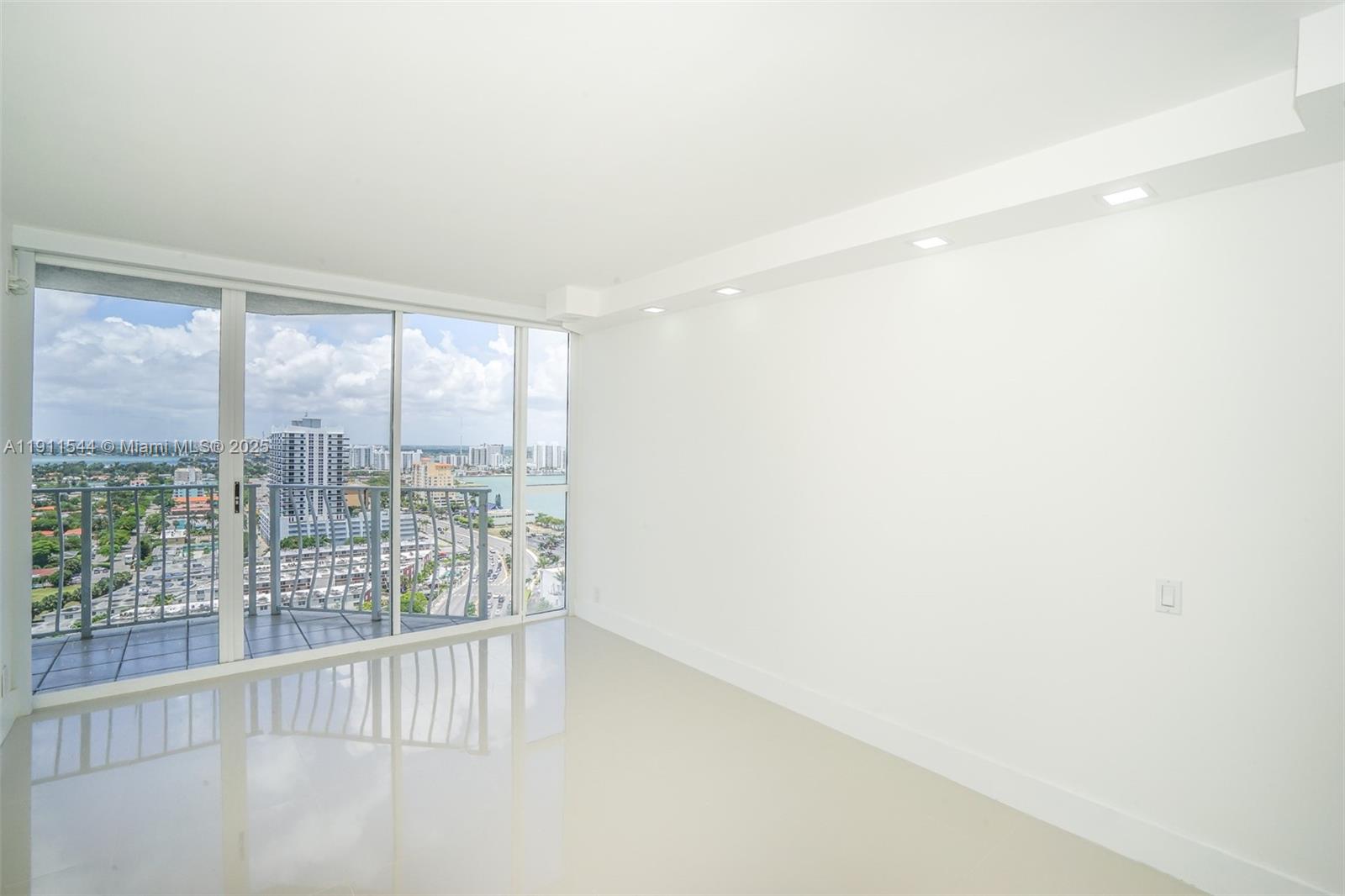 THE GRANDVIEW PALACE COND - Residential Lease