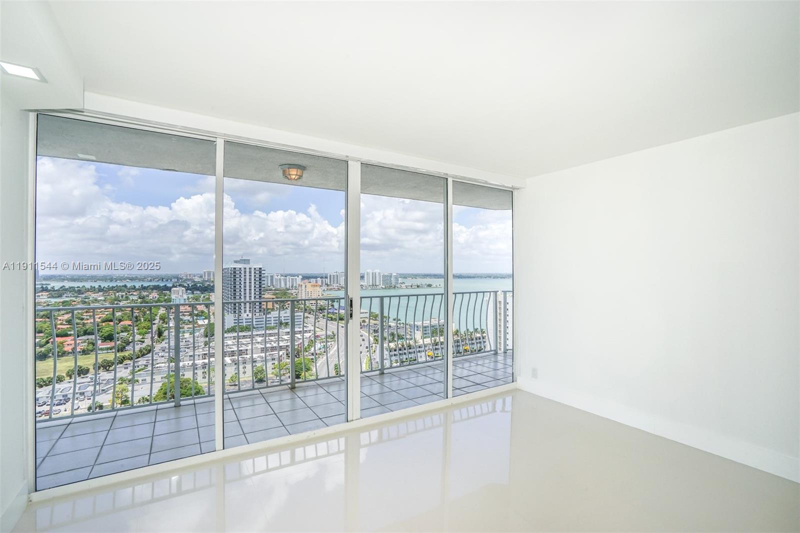 THE GRANDVIEW PALACE COND - Residential Lease