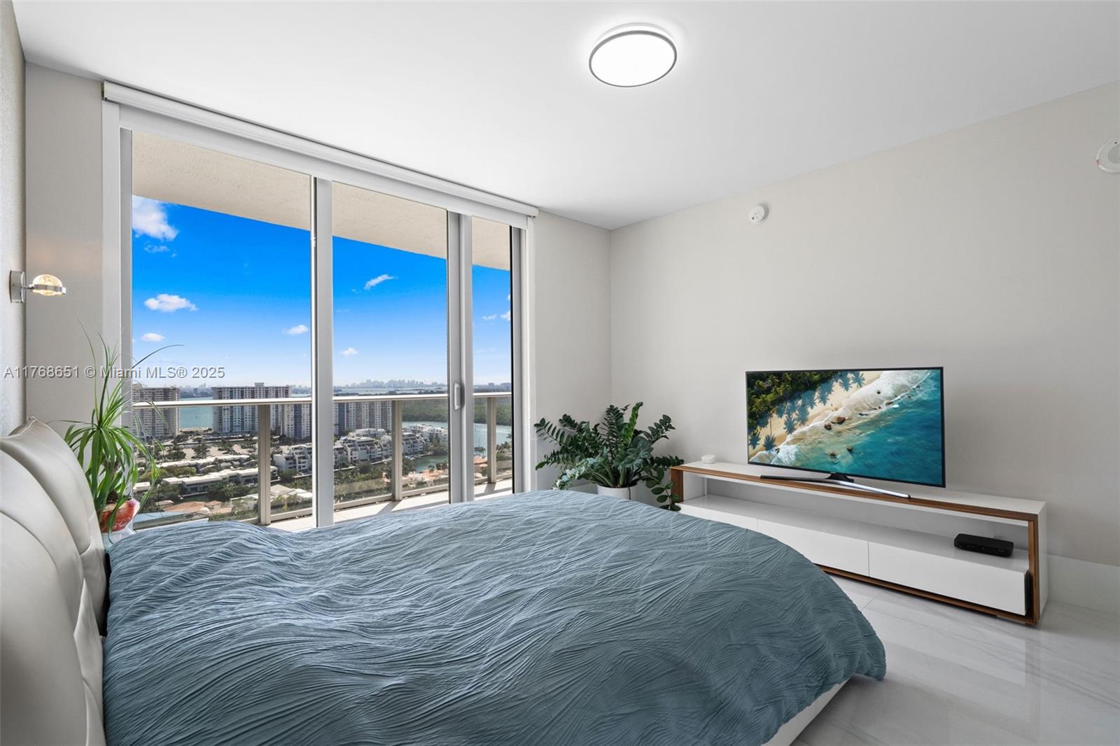 PARQUE TOWERS CONDO - Residential