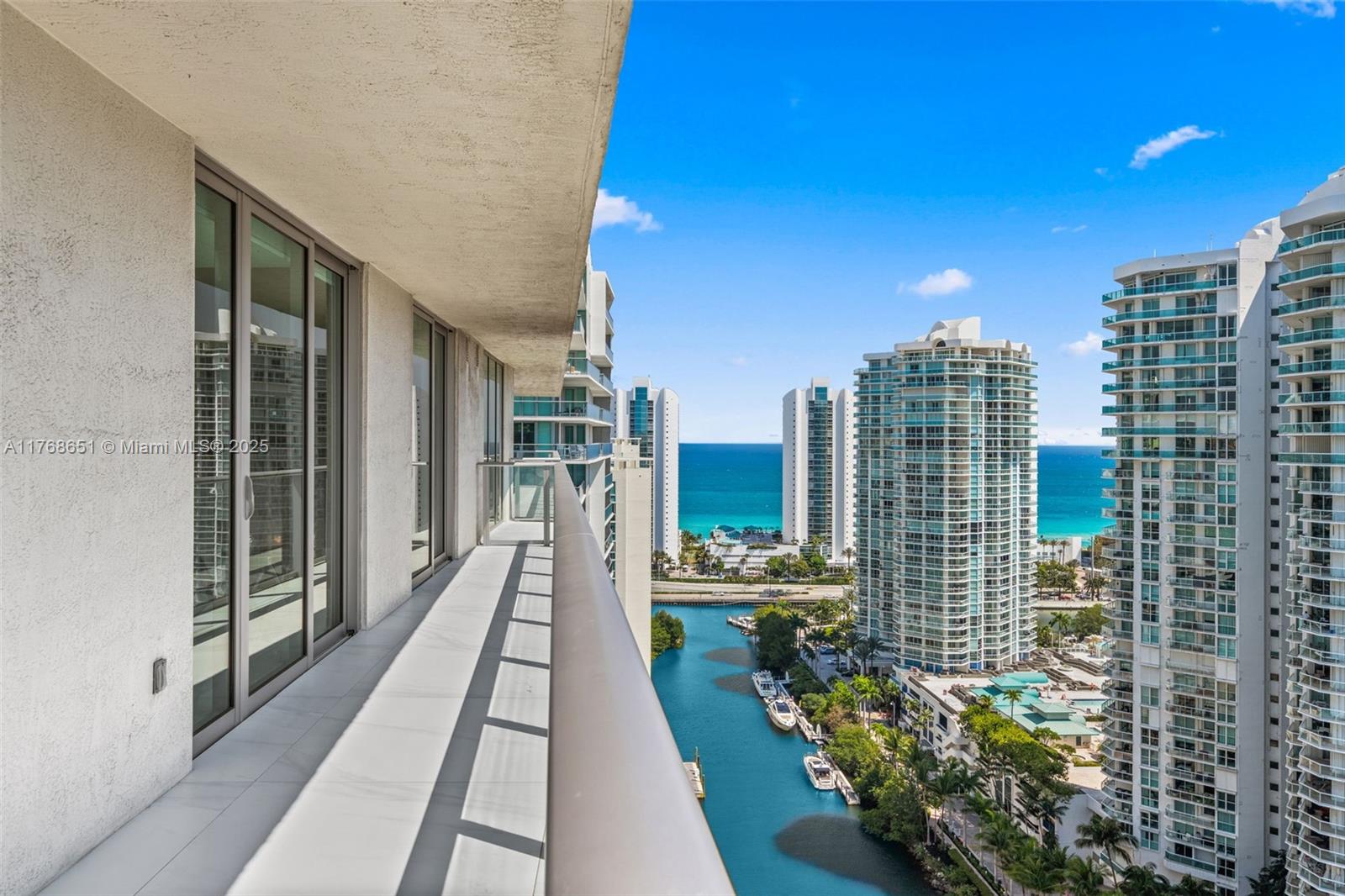 PARQUE TOWERS CONDO - Residential