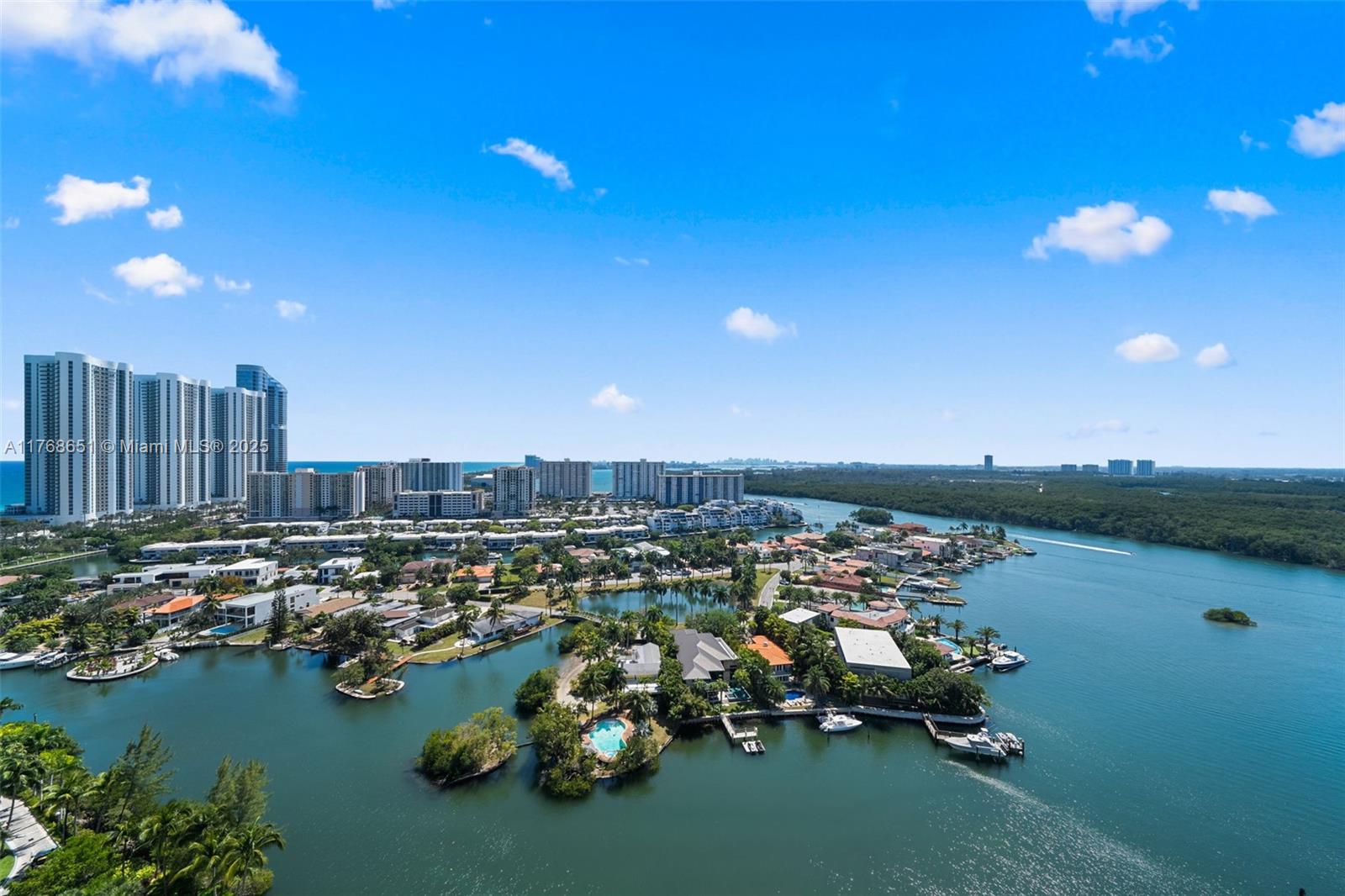 PARQUE TOWERS CONDO - Residential