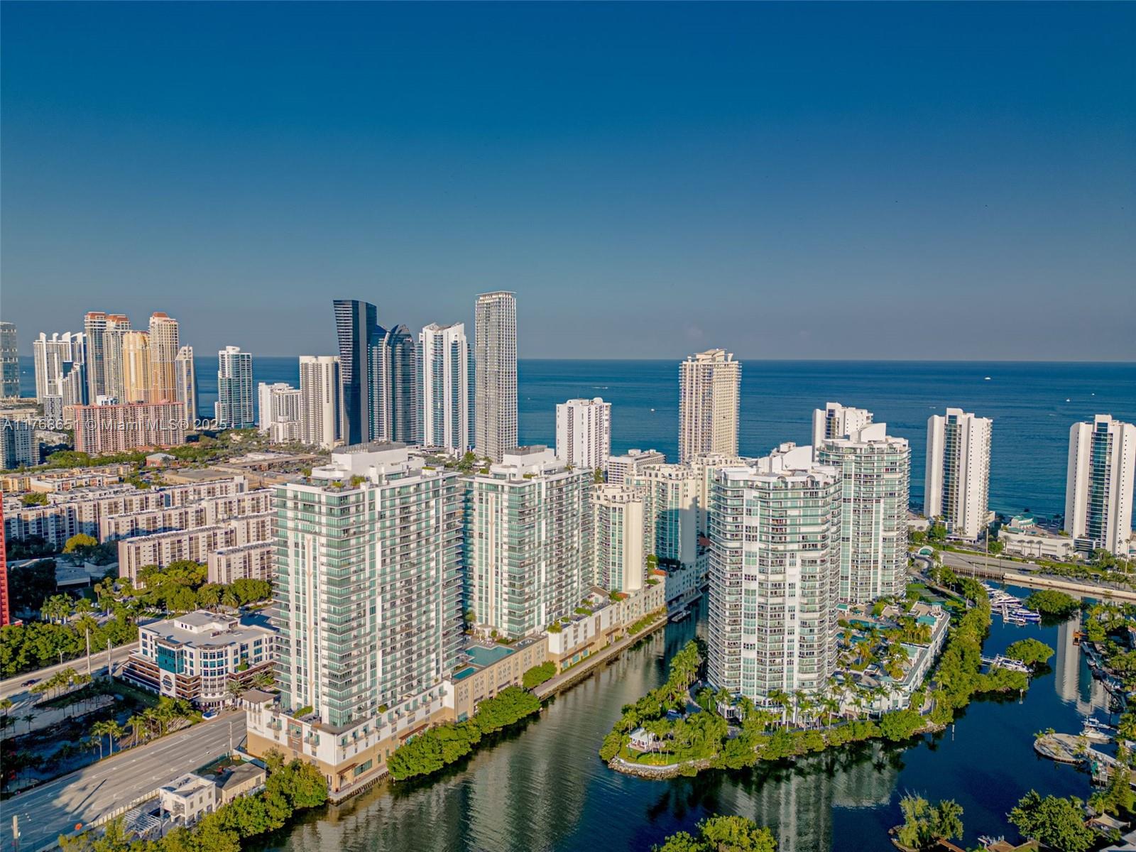 PARQUE TOWERS CONDO - Residential