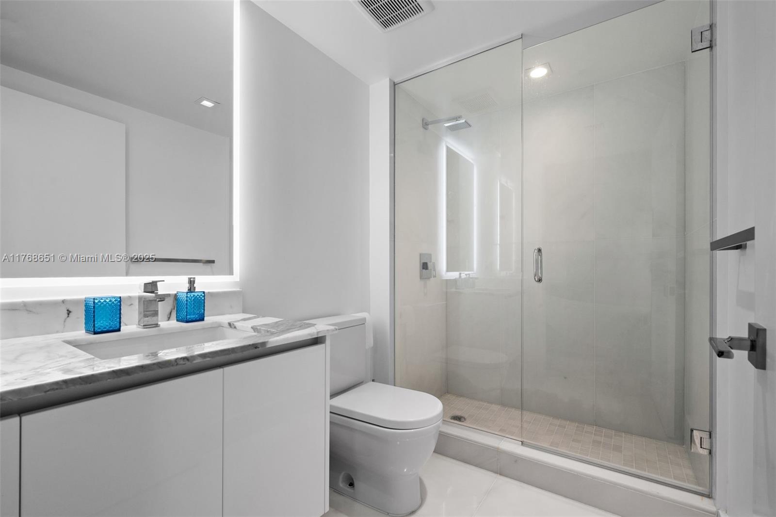 PARQUE TOWERS CONDO - Residential