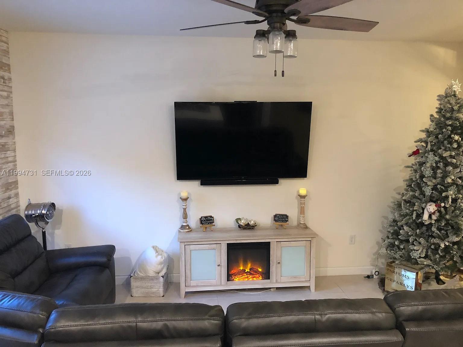 COCO PALM ESTATES - Residential Lease