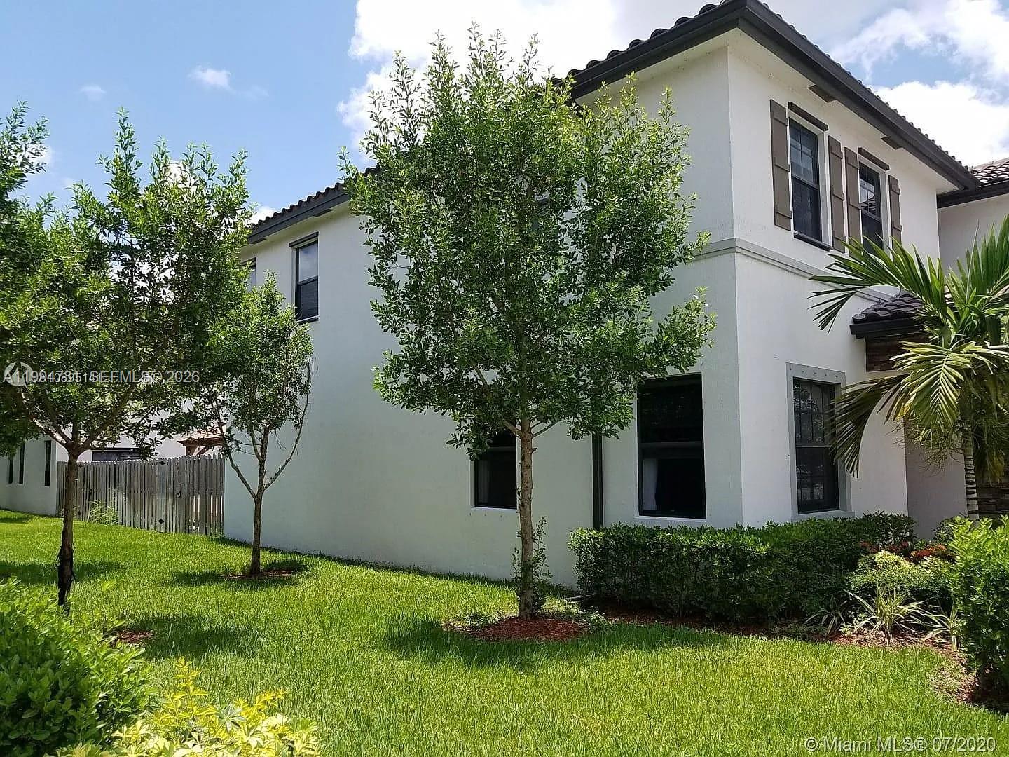 COCO PALM ESTATES - Residential Lease