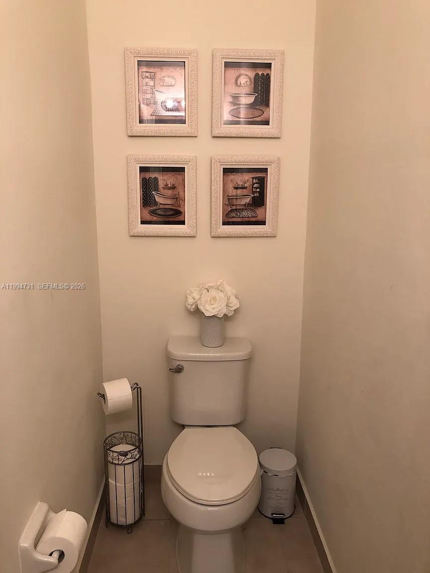 COCO PALM ESTATES - Residential Lease