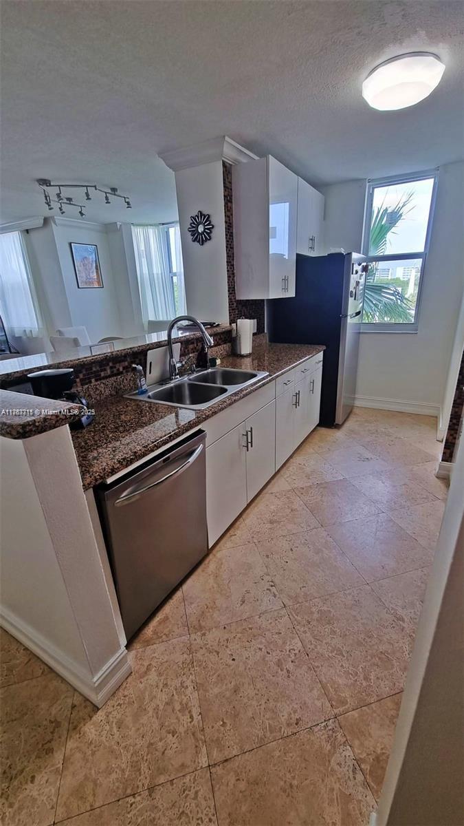 HIGHLAND BEACH CLUB CONDO - Residential Lease