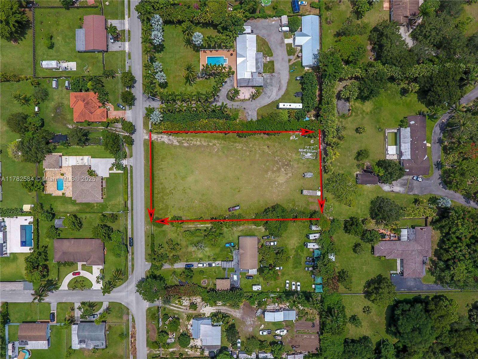 AMAZING LOCATION! PREMIUM LOT TO BUILD YOUR DREAM HOME! 1.25 acres zoned "Single Family" in one of the best areas in the Redlands! This property is fully fenced and has a well. You can build your dream home here! DON'T MISS THIS UNIQUE OPPORTUNITY TO LIVE HERE! The Seller is willing to review ALL OFFERS!