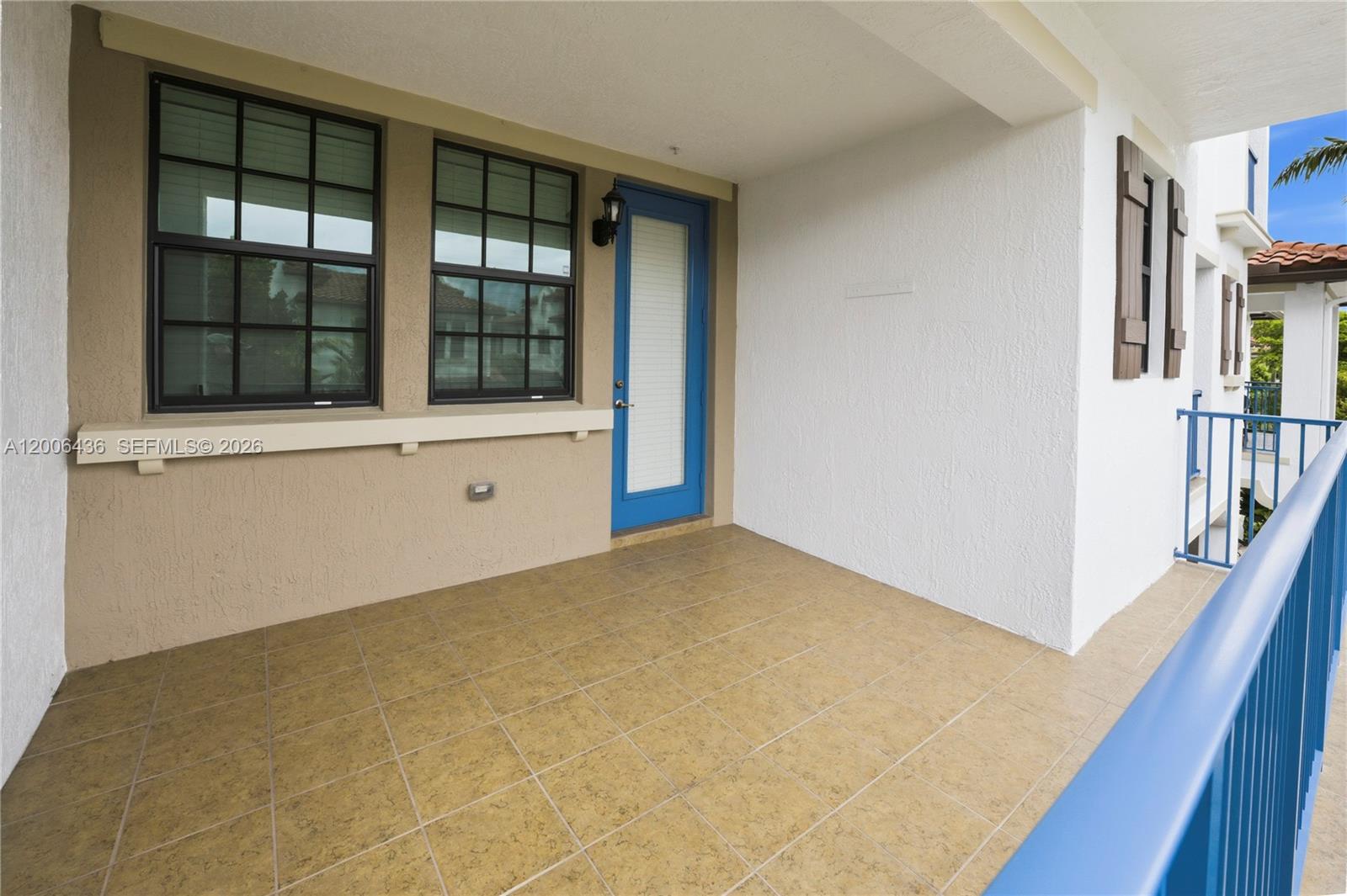 PEMBROKE LAKES SOUTH - Residential