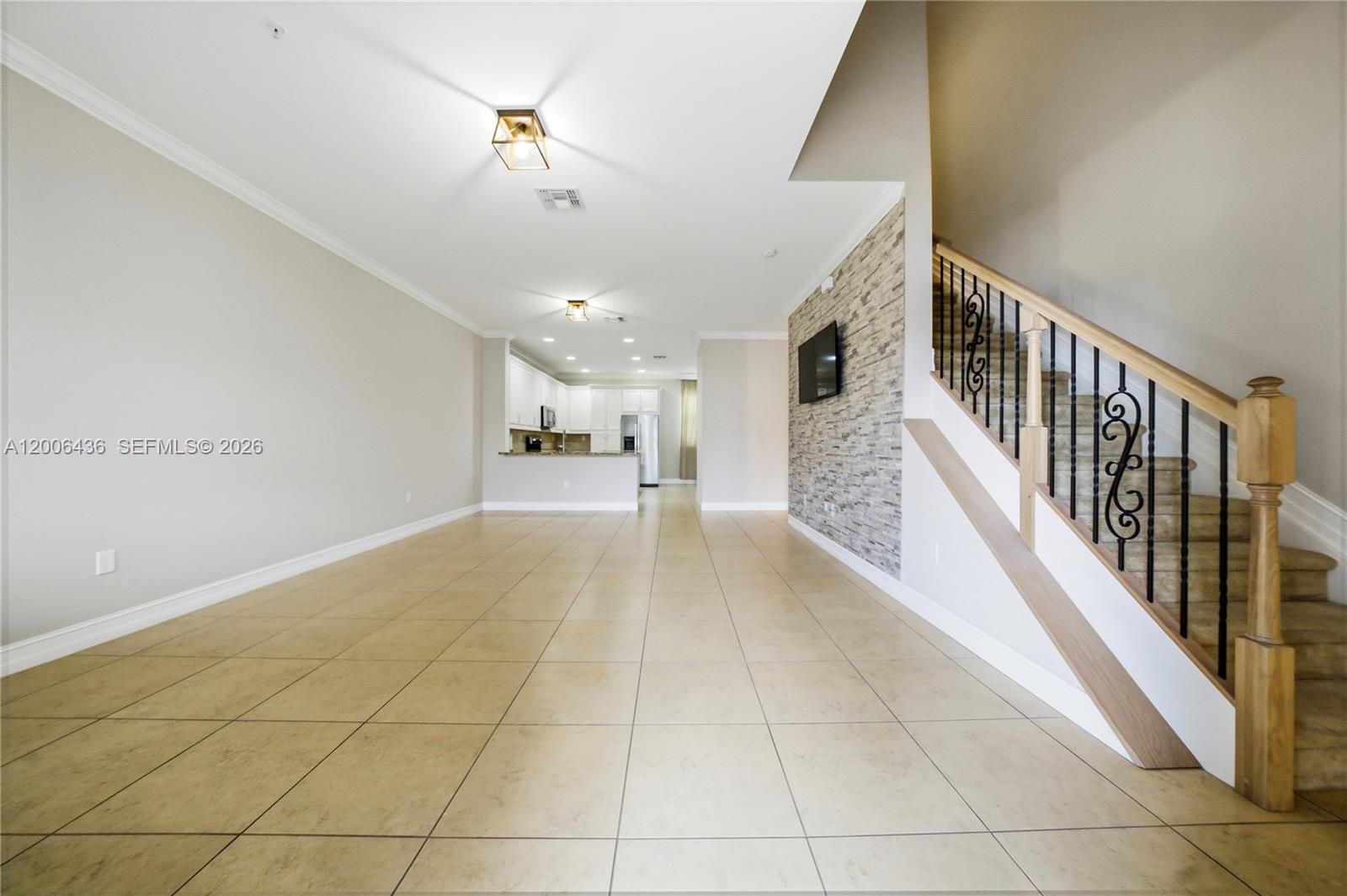 PEMBROKE LAKES SOUTH - Residential