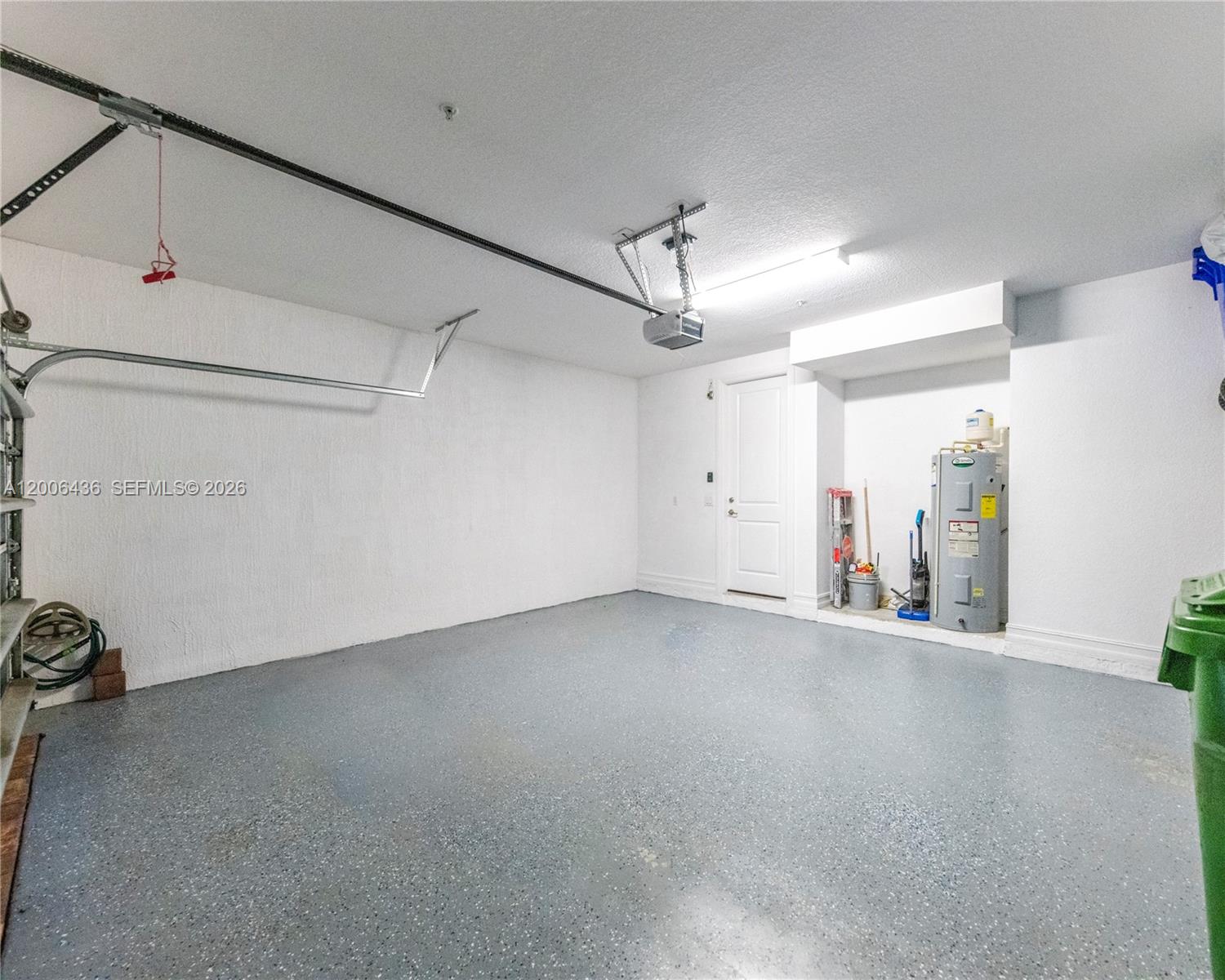 PEMBROKE LAKES SOUTH - Residential