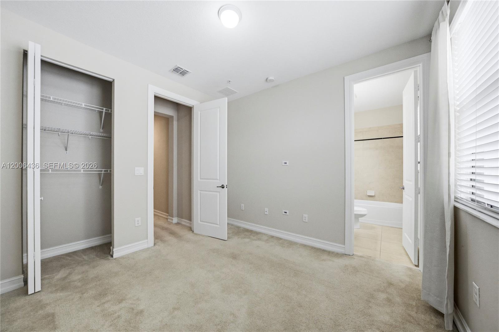 PEMBROKE LAKES SOUTH - Residential