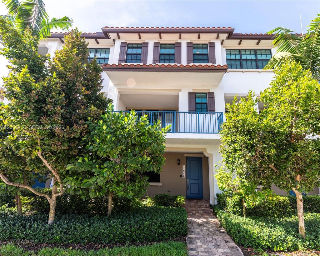 Photo of 11348 SW 14th St, Pembroke Pines, FL 33025 (MLS # A12006436)