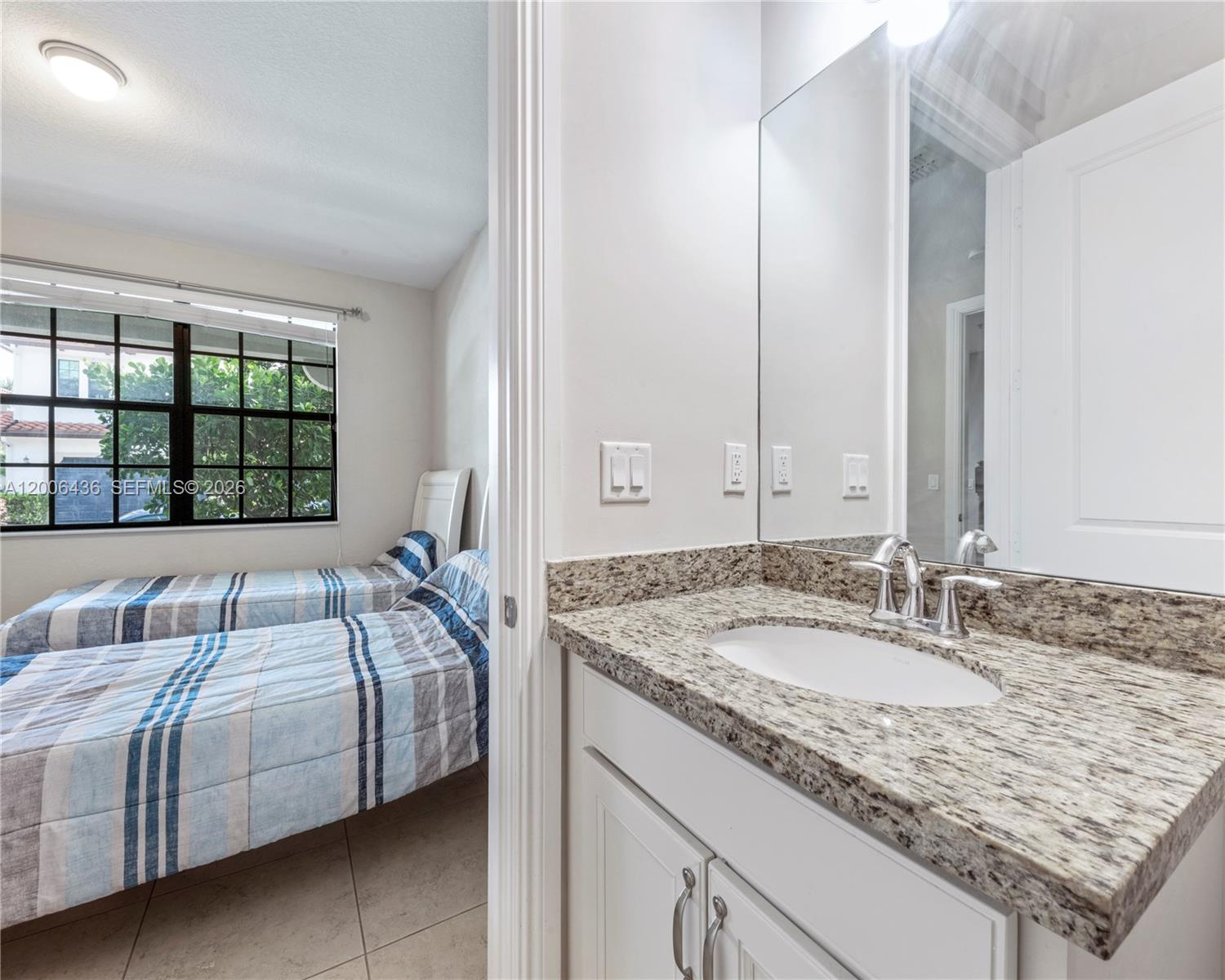 PEMBROKE LAKES SOUTH - Residential