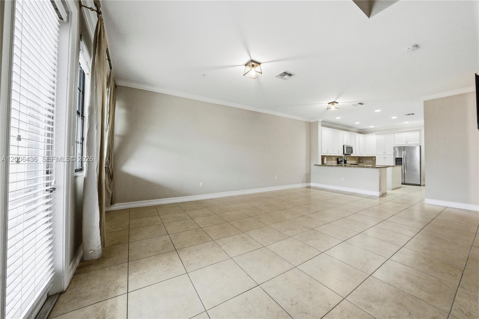 PEMBROKE LAKES SOUTH - Residential