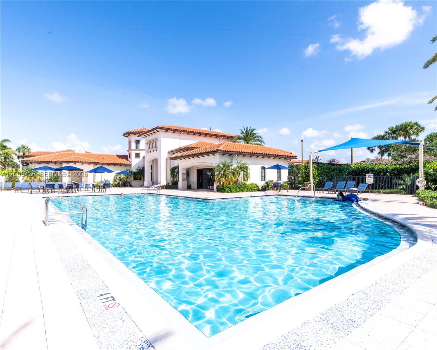 PEMBROKE LAKES SOUTH - Residential