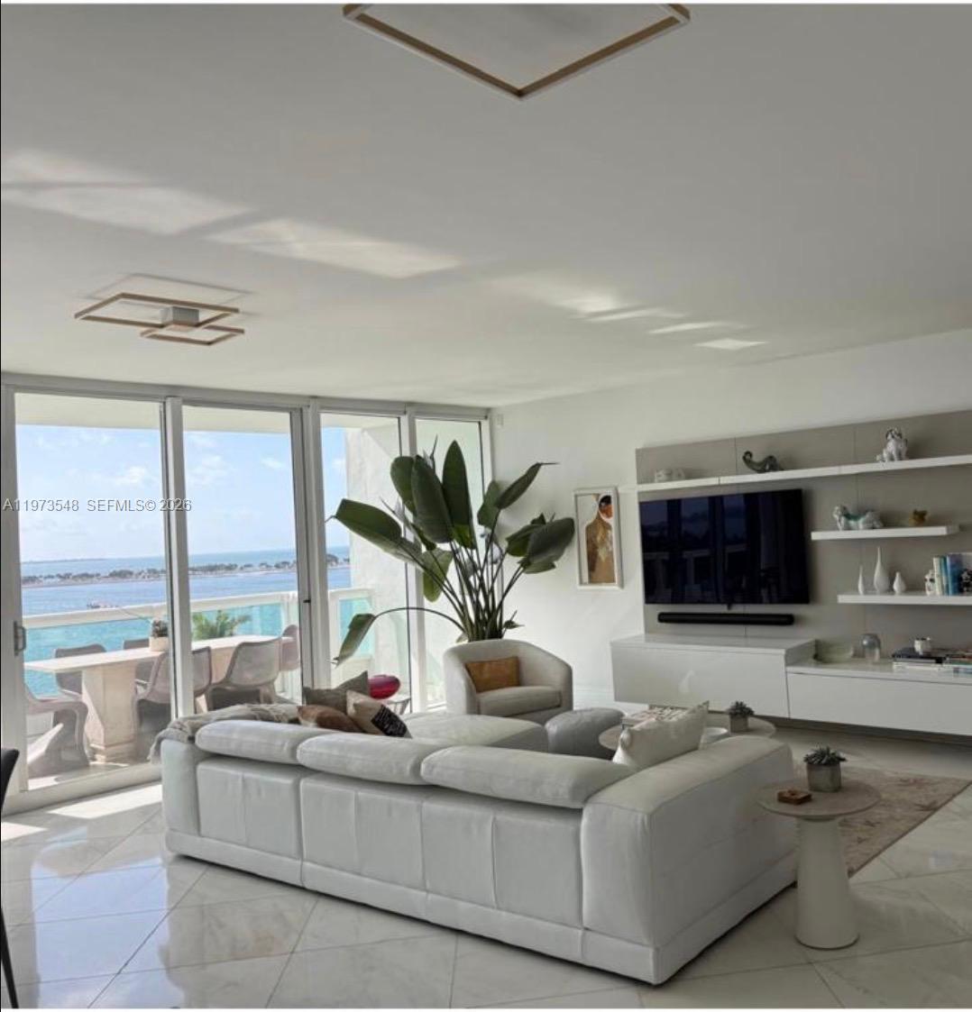 SANTA MARIA CONDO - Residential Lease