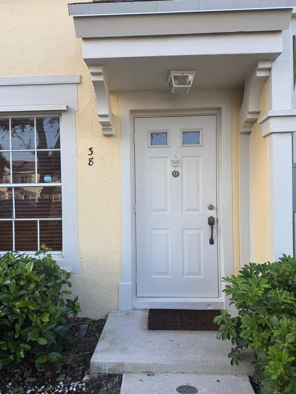 Photo of 38 Key West Ct #38, Weston, FL 33326 (MLS # A12018757)