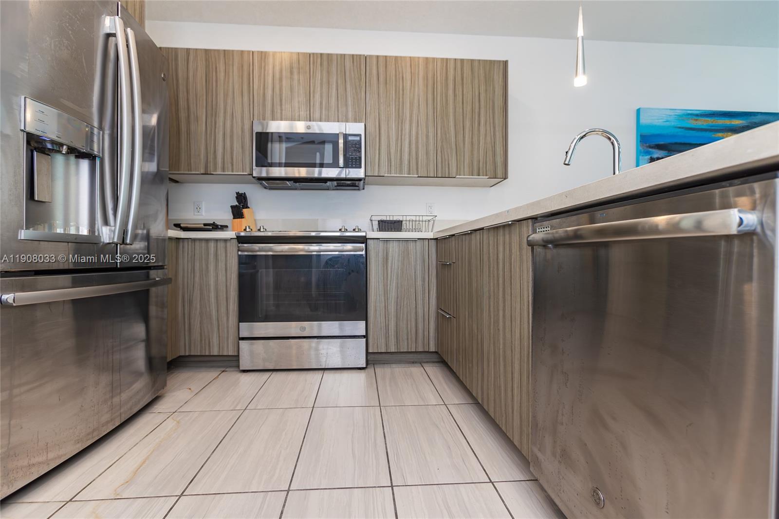 LANDMARK AT DORAL CONDO N - Residential Lease