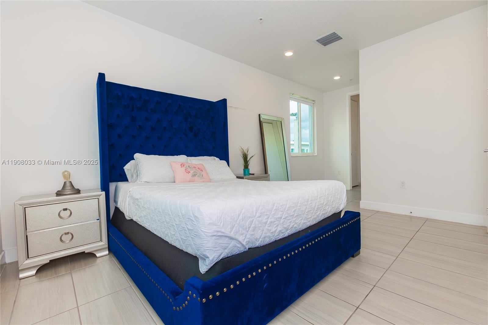 LANDMARK AT DORAL CONDO N - Residential Lease