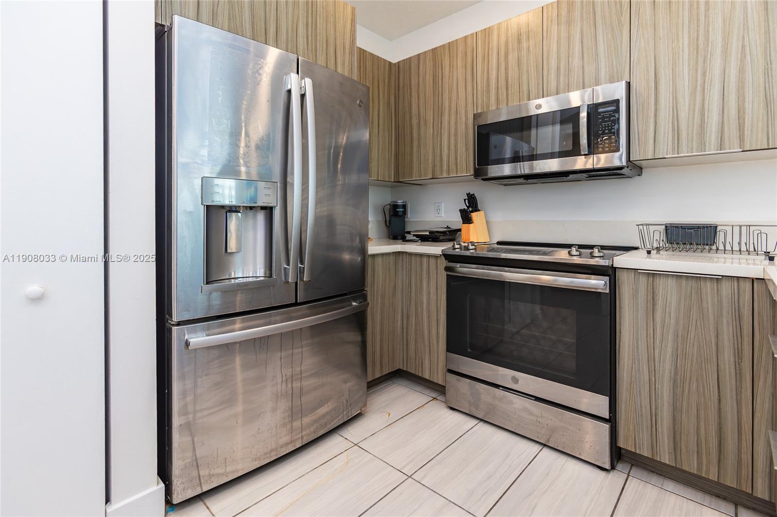 LANDMARK AT DORAL CONDO N - Residential Lease