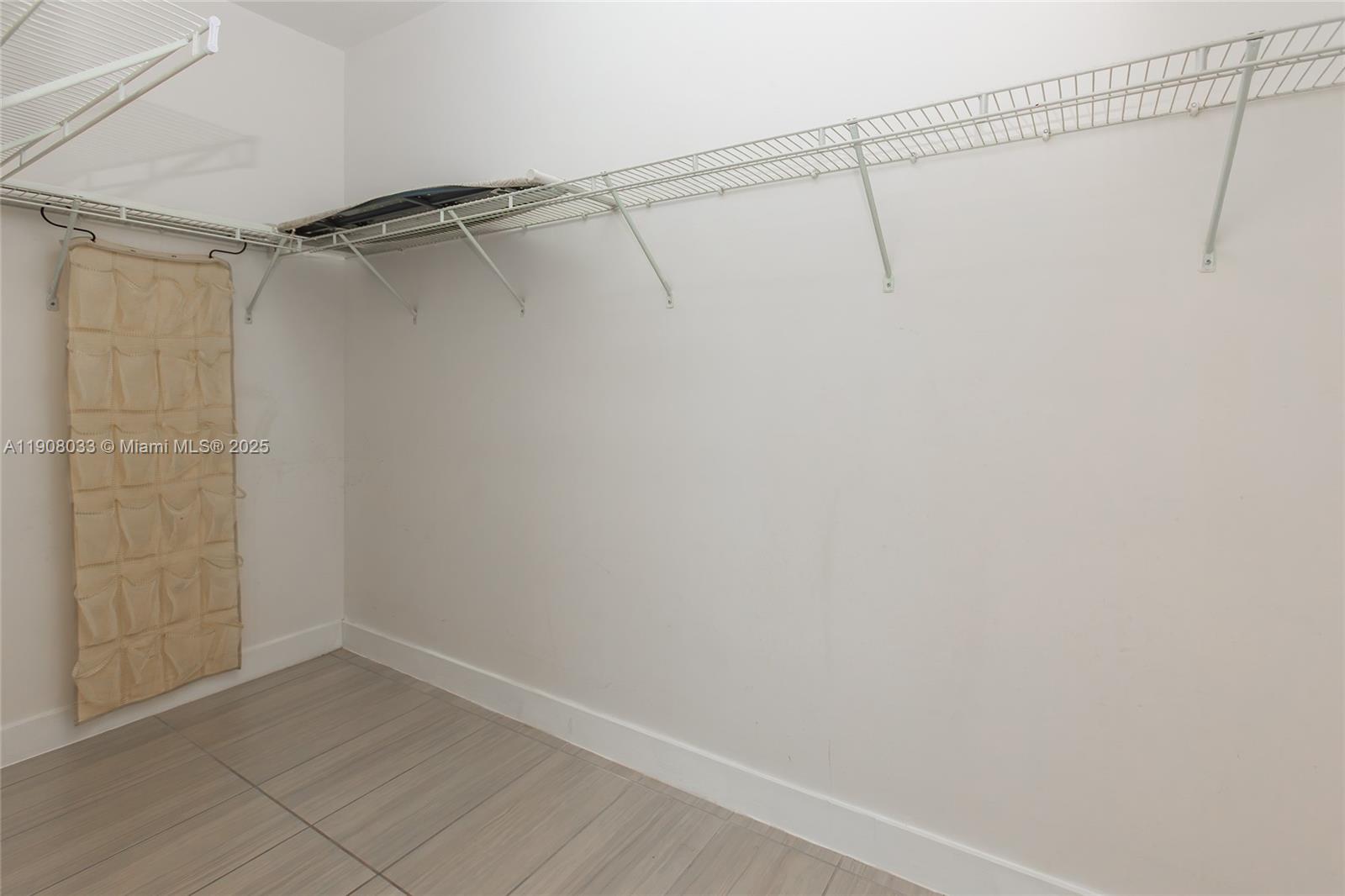 LANDMARK AT DORAL CONDO N - Residential Lease