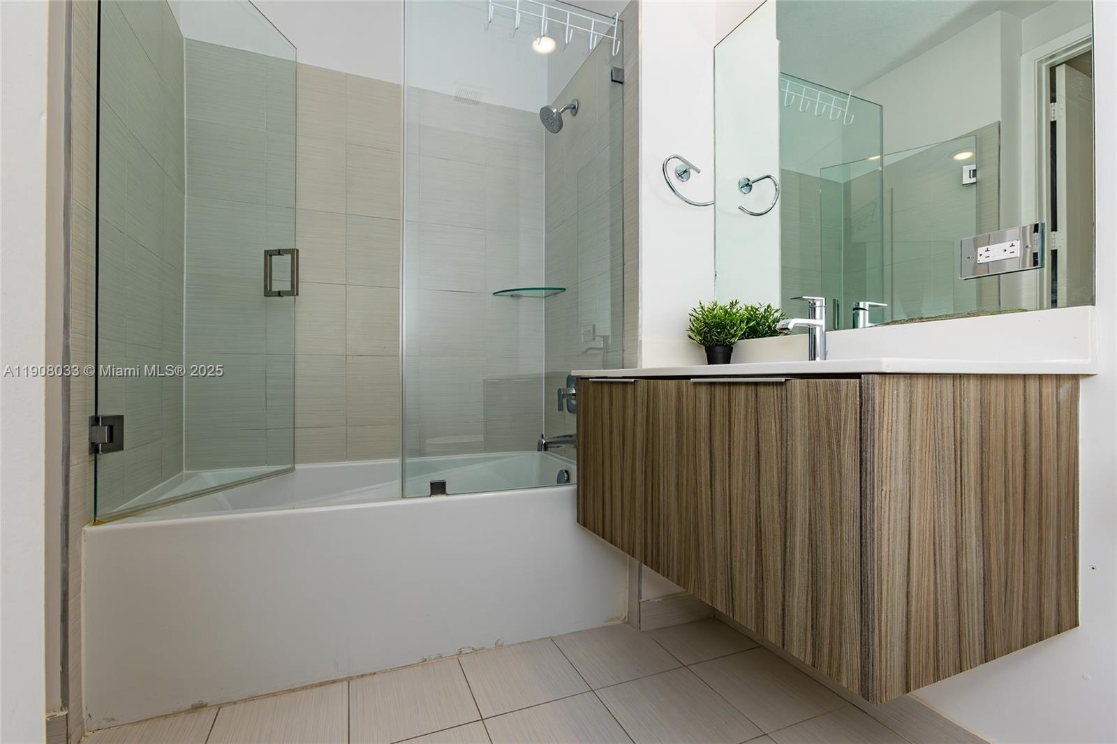 LANDMARK AT DORAL CONDO N - Residential Lease