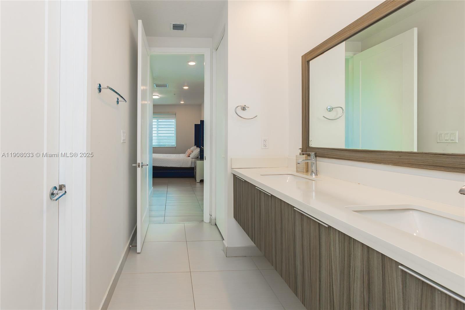 LANDMARK AT DORAL CONDO N - Residential Lease