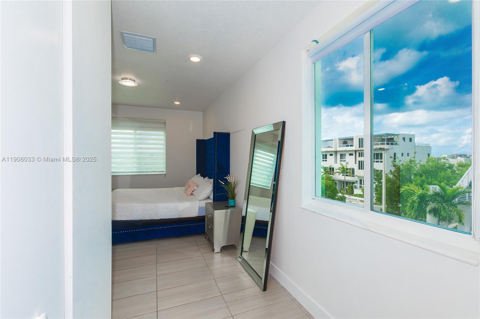 LANDMARK AT DORAL CONDO N - Residential Lease