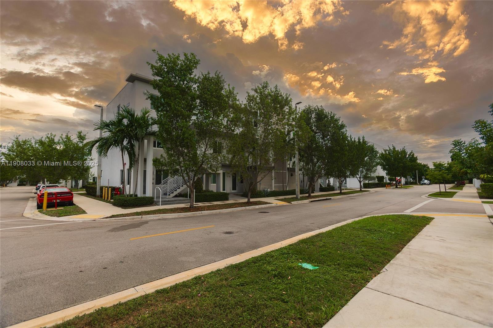 LANDMARK AT DORAL CONDO N - Residential Lease