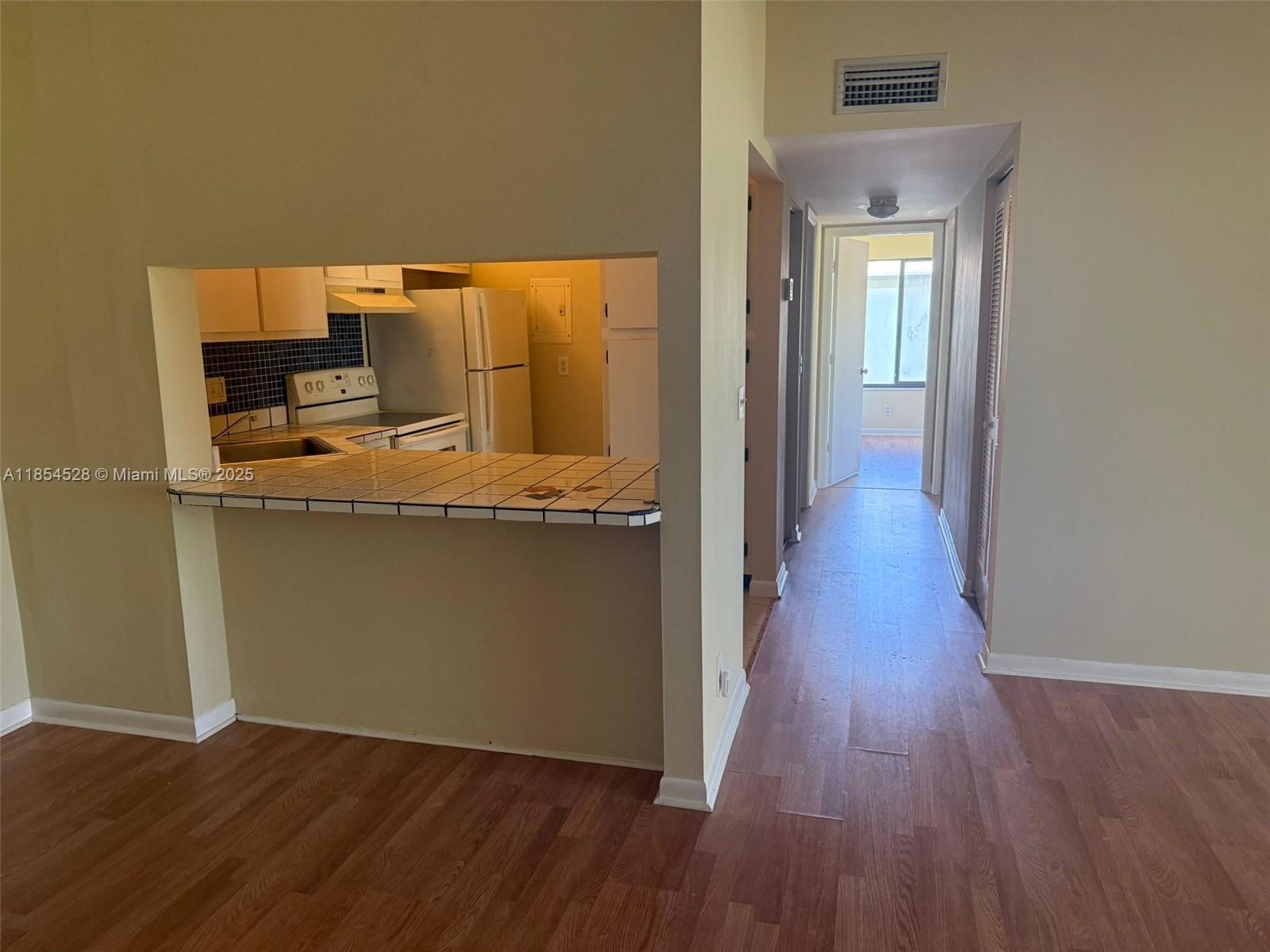 1009 Green Pine Blvd H3
