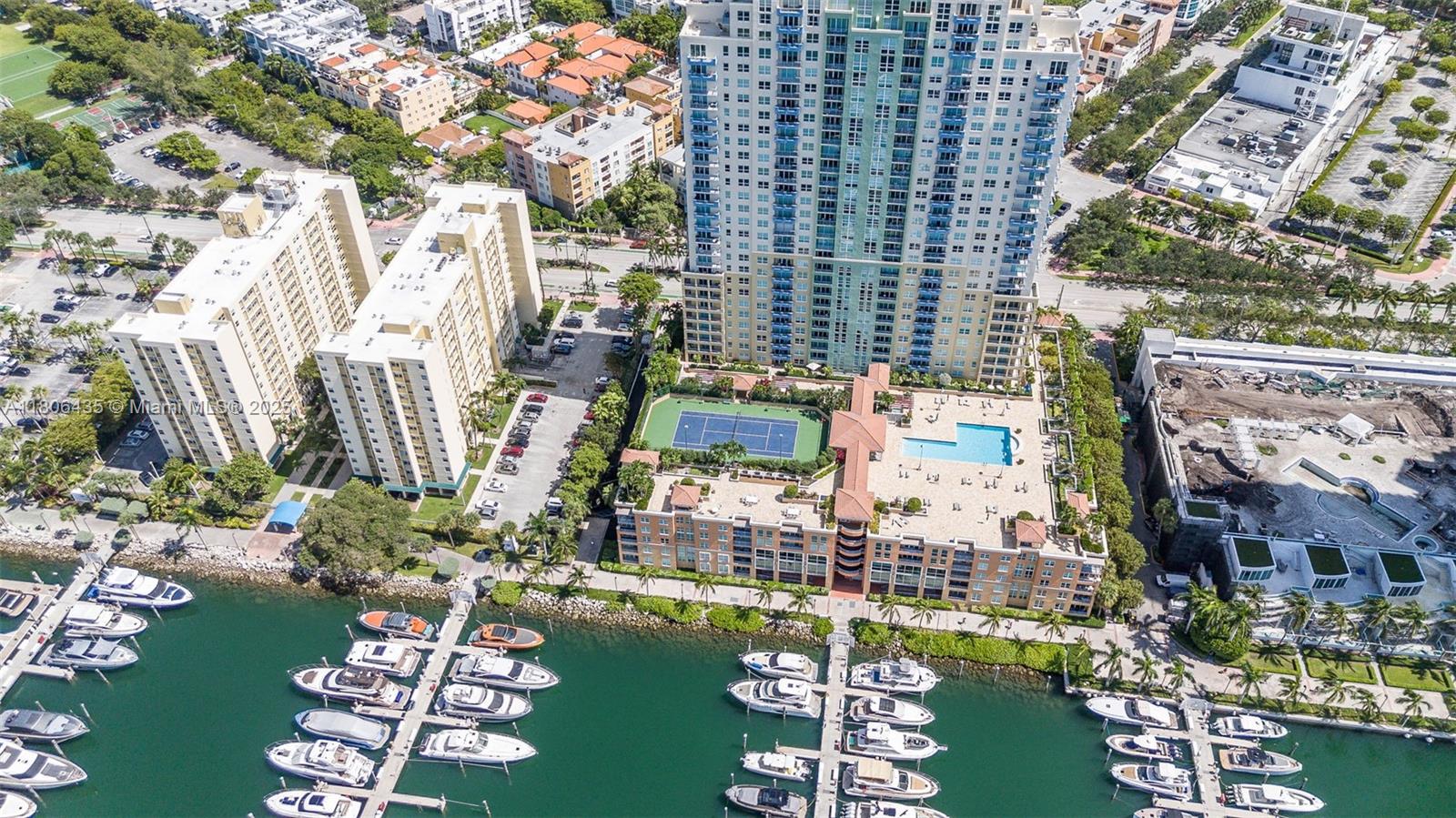 YACHT CLUB AT PORTOFINO C - Residential