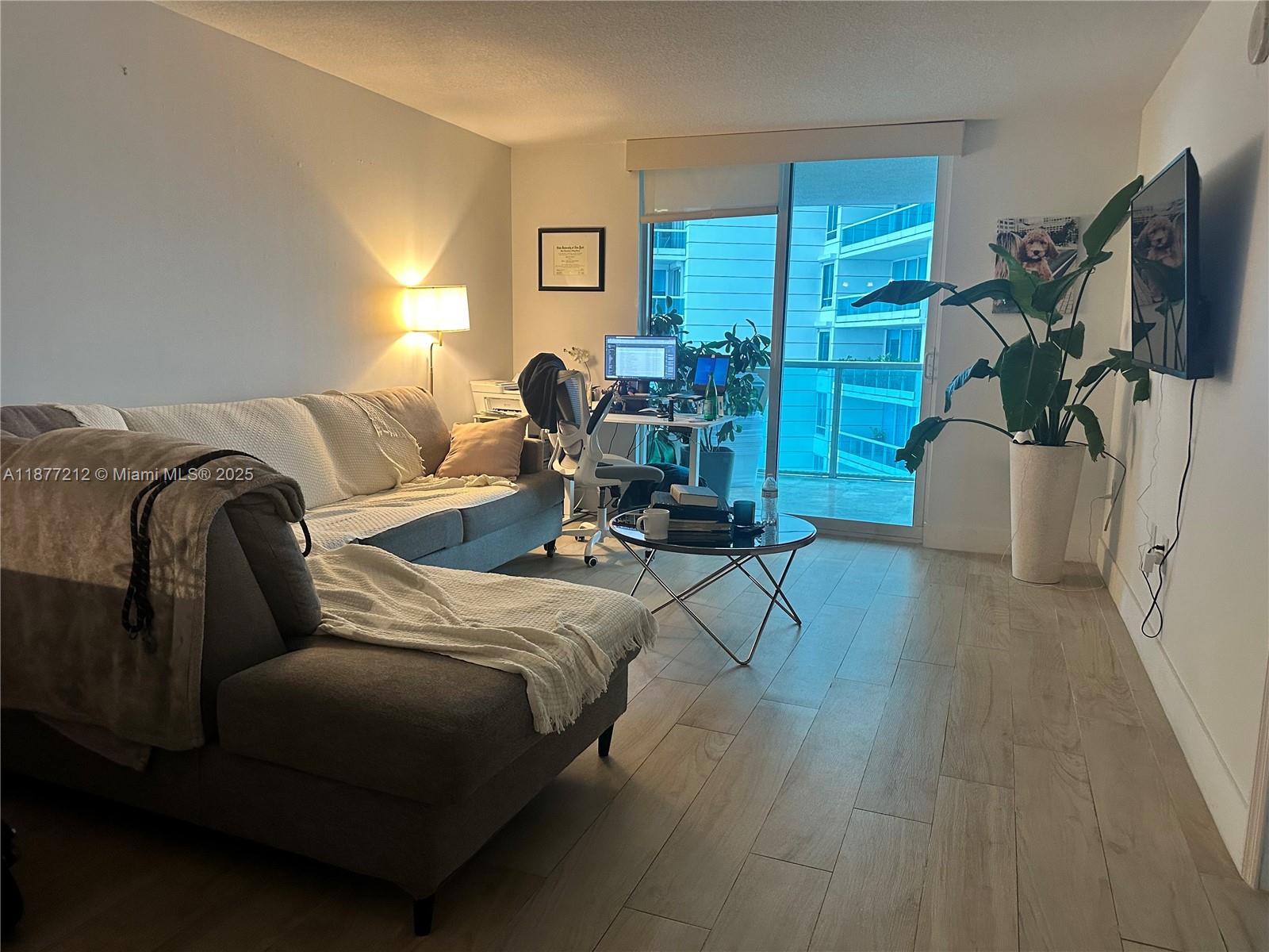 2101 Brickell Ave 509