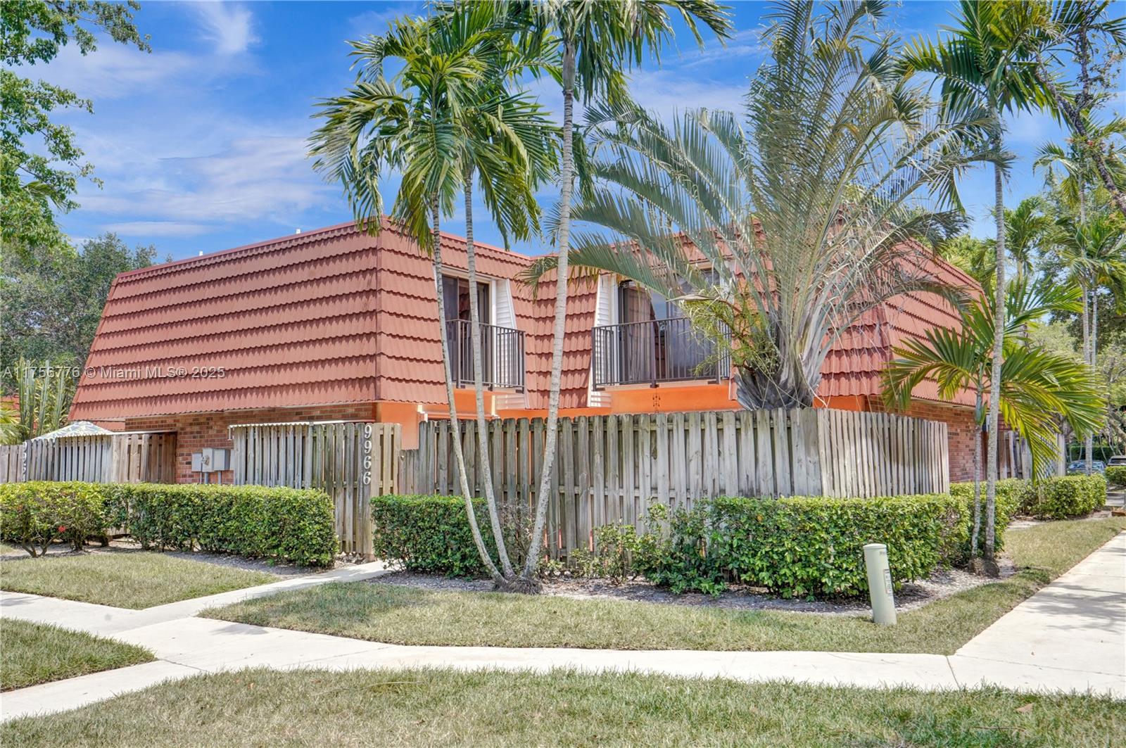 Rental Property at 9966 Nw 6th Ct 9966, Plantation, Miami-Dade County, Florida - Bedrooms: 2 
Bathrooms: 3  - $2,750 MO.