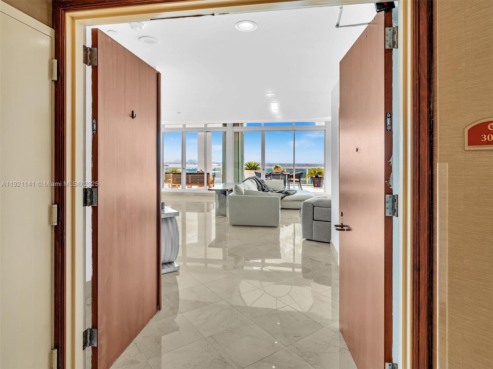 16500 Collins Ave PH54