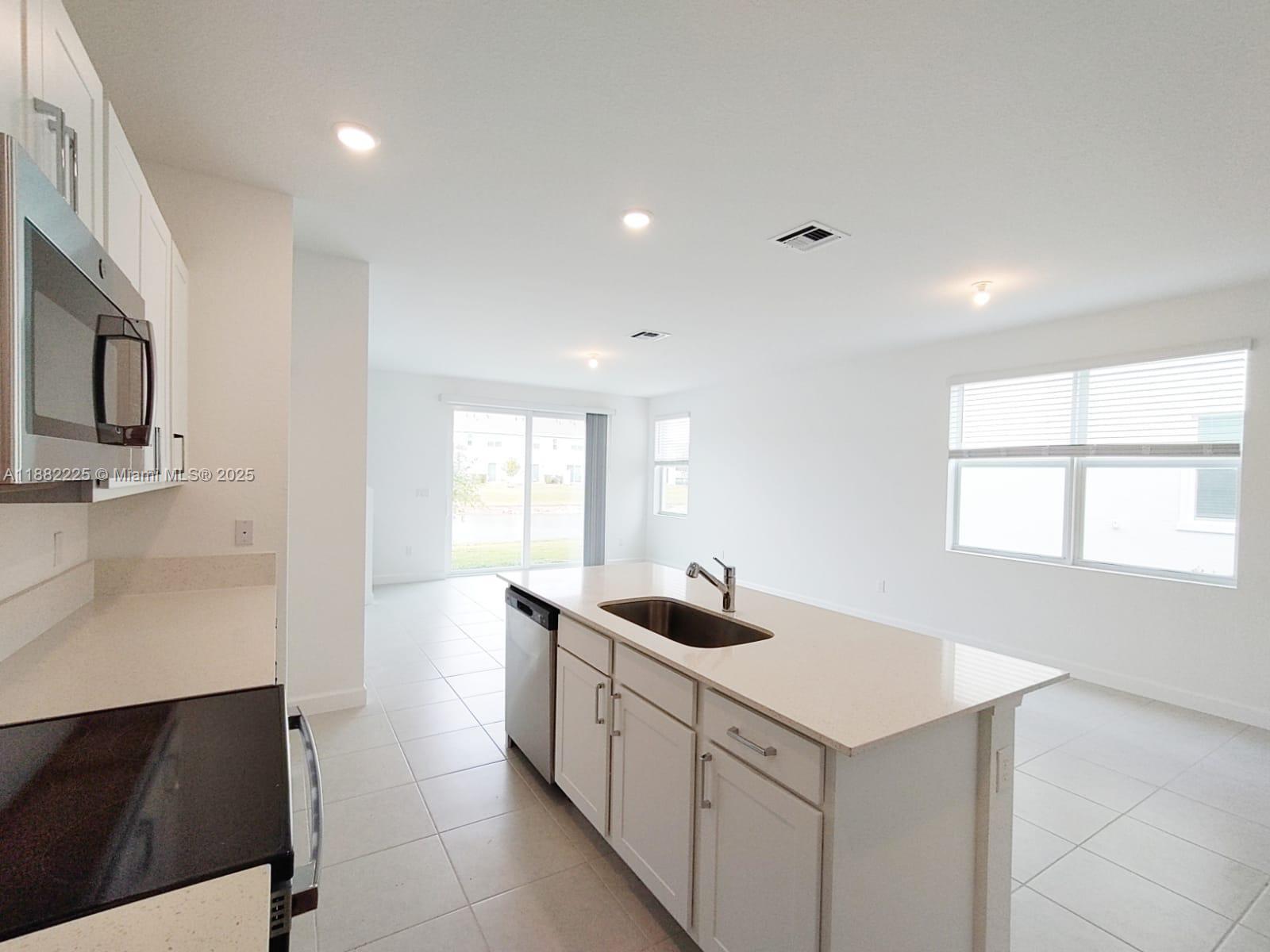 VERANDA PLAT NO. 9 - Residential Lease