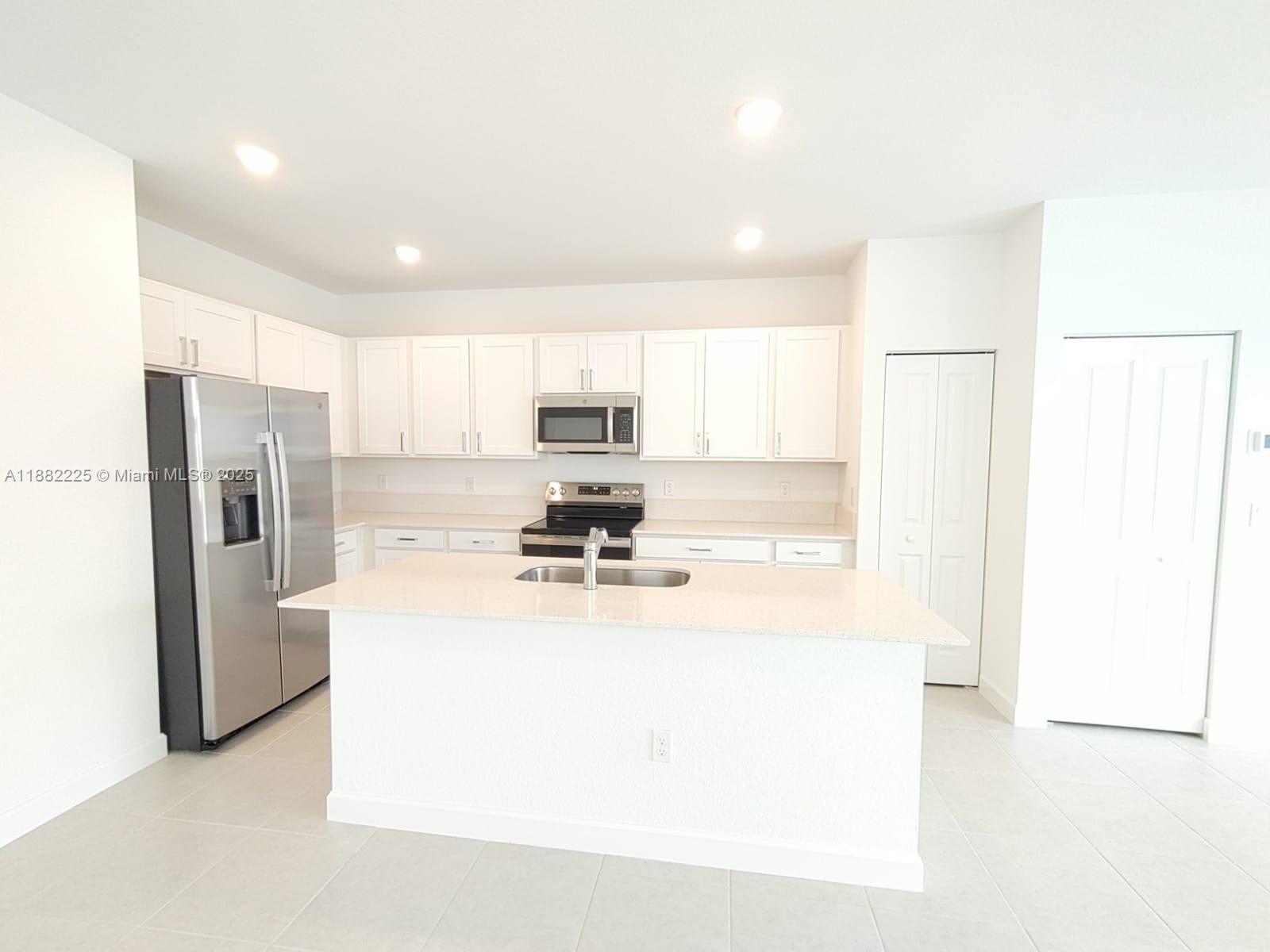 VERANDA PLAT NO. 9 - Residential Lease
