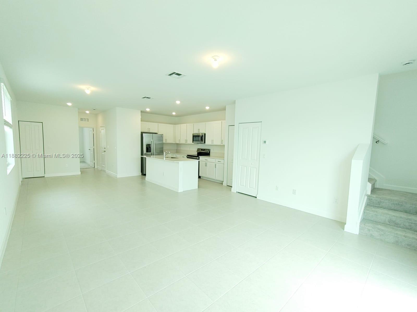 VERANDA PLAT NO. 9 - Residential Lease