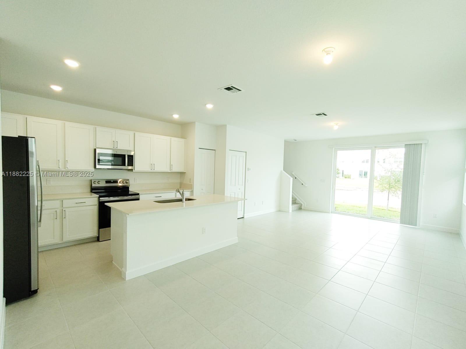 VERANDA PLAT NO. 9 - Residential Lease