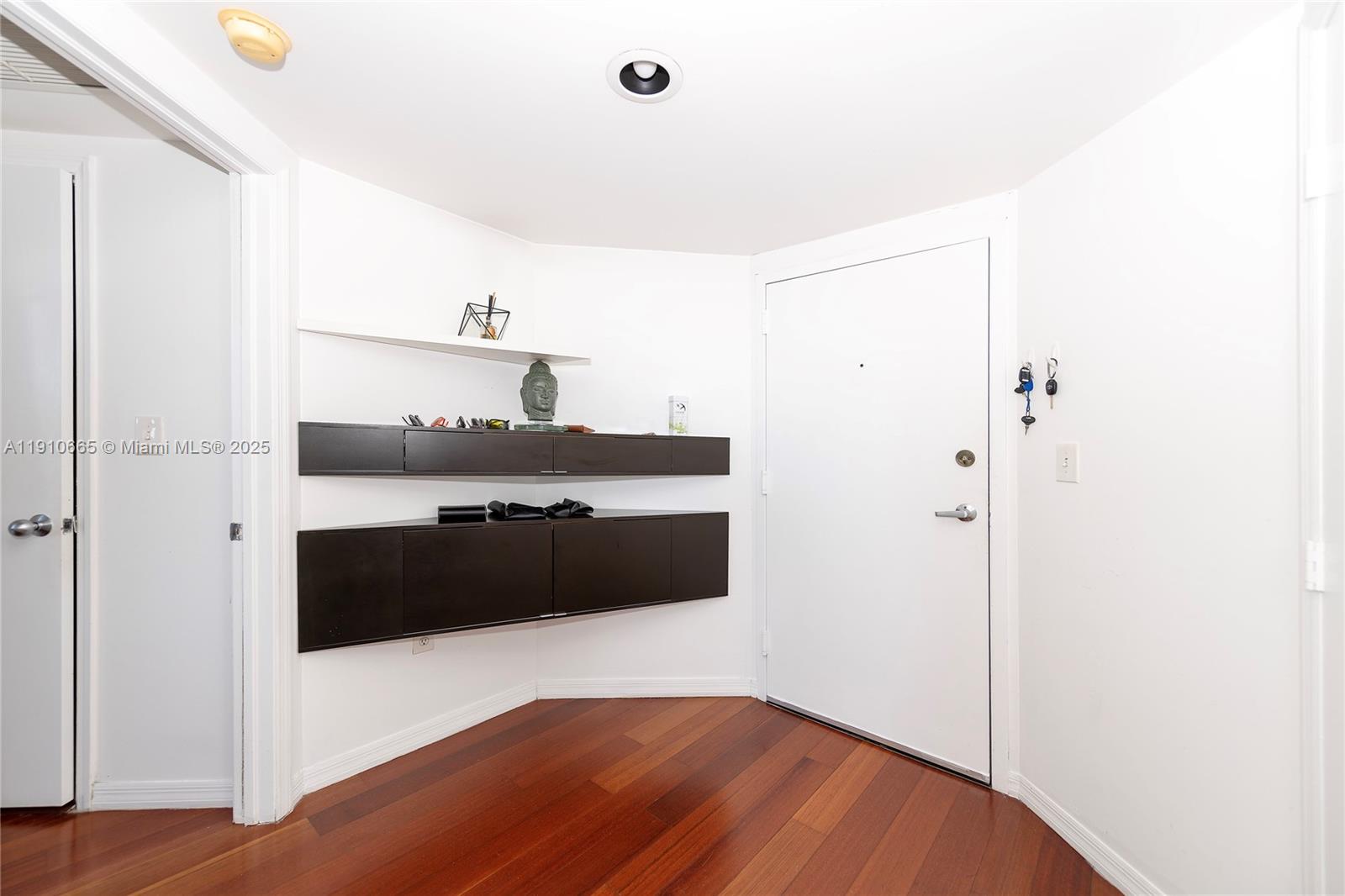 THE WAVERLY AT SOUTH BEAC - Residential Lease