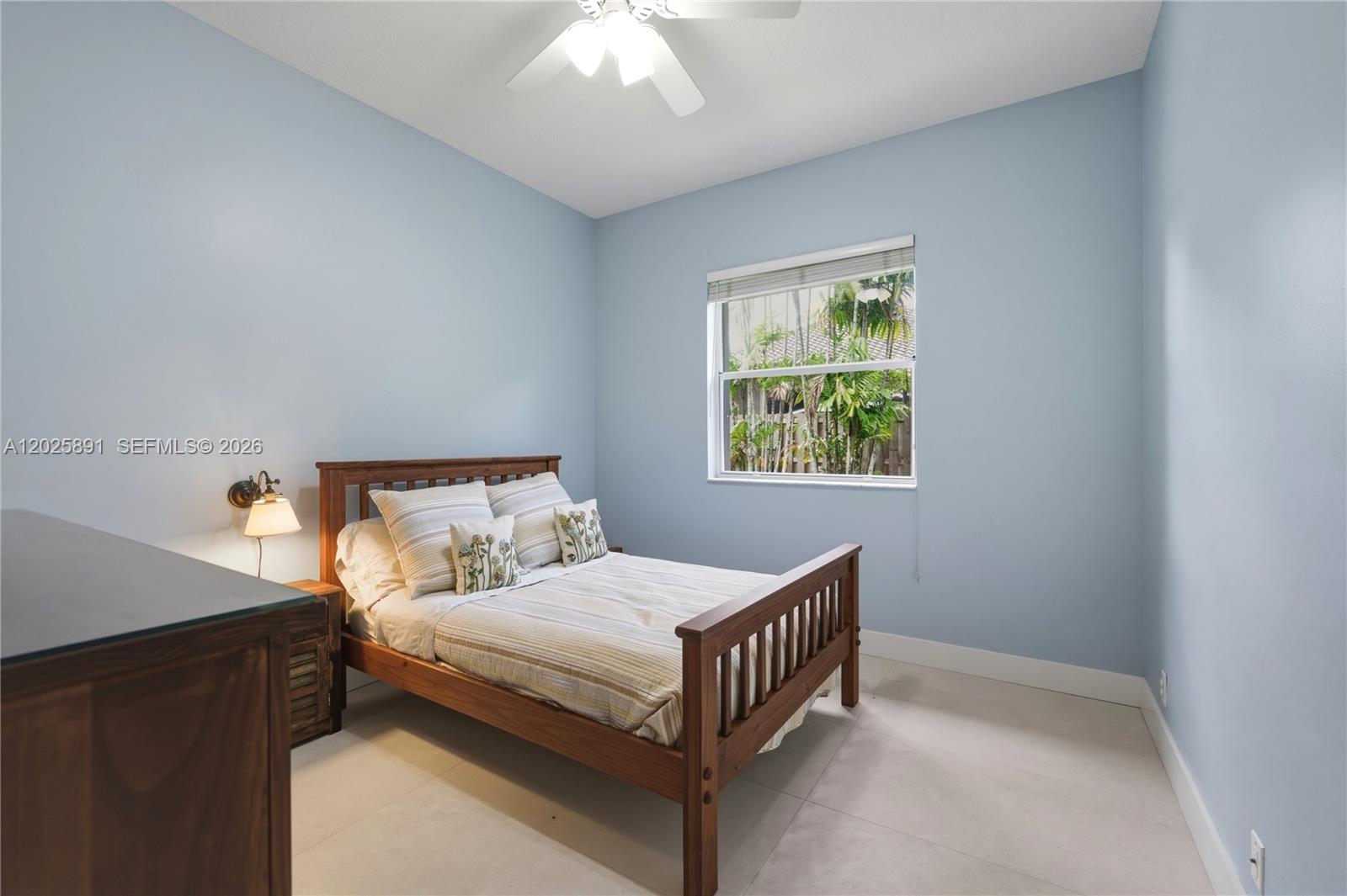 PEMBROKE FALLS - Residential