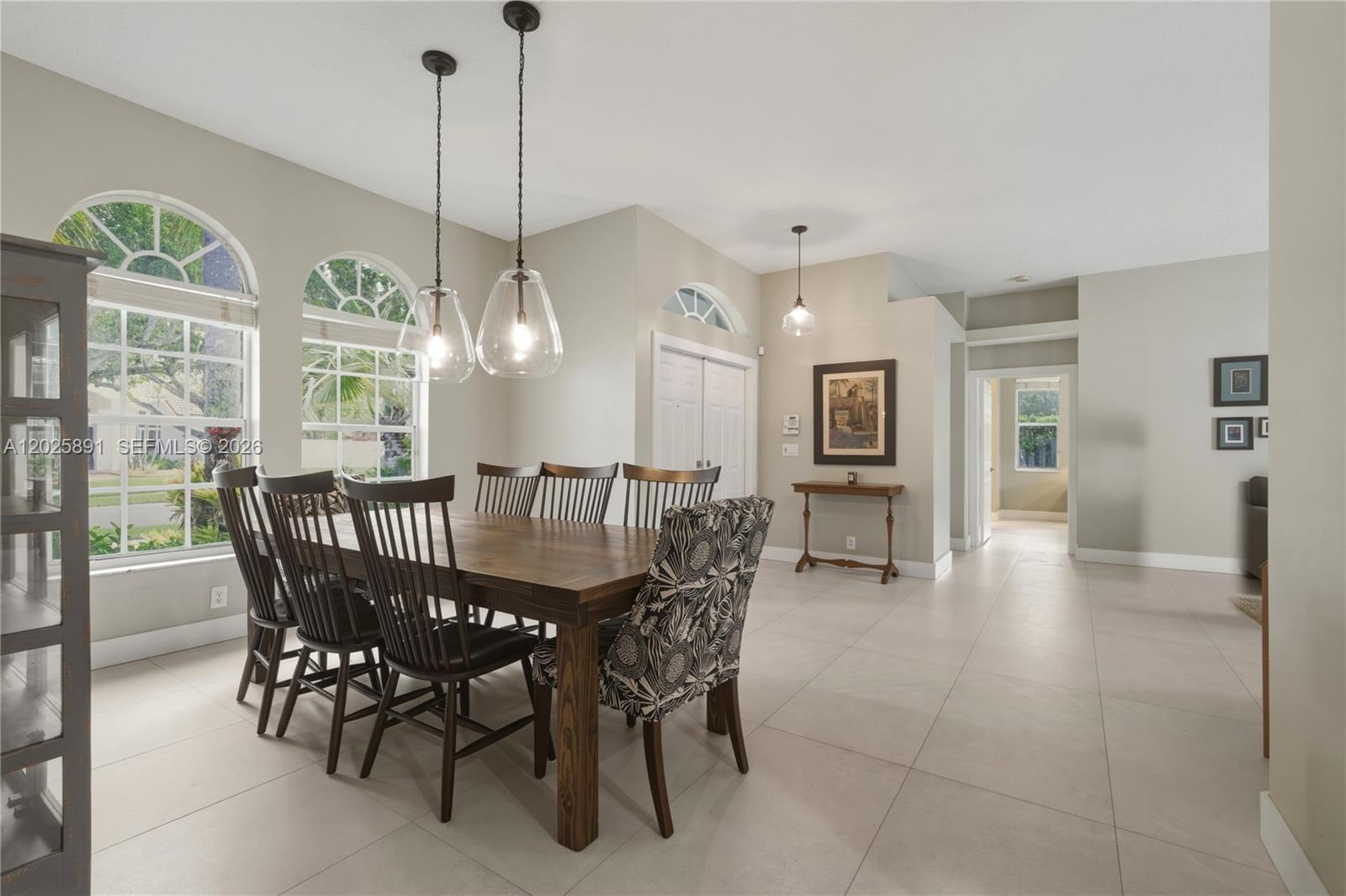 PEMBROKE FALLS - Residential