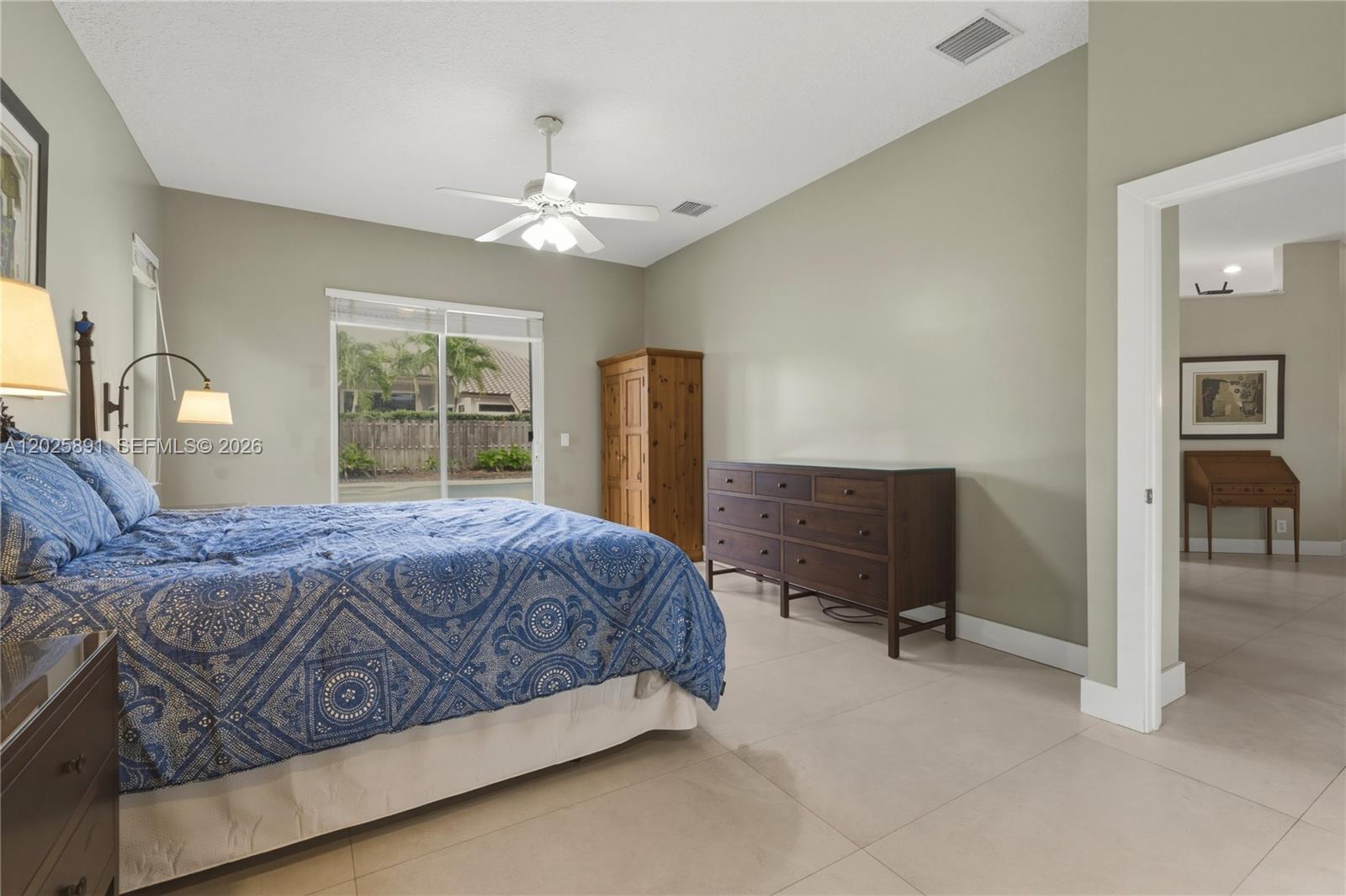 PEMBROKE FALLS - Residential