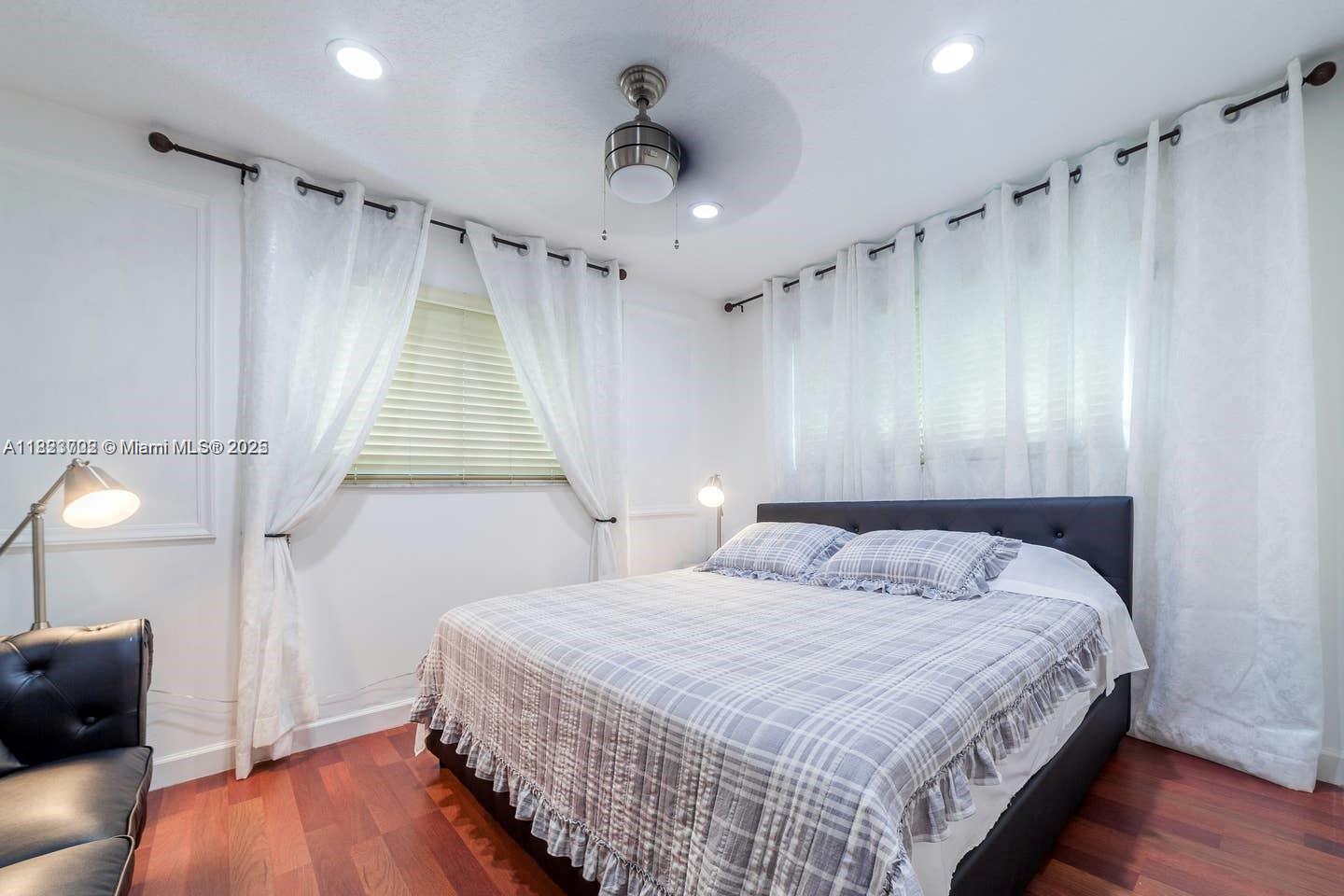 CENTRAL DANIA HEIGHTS - Residential