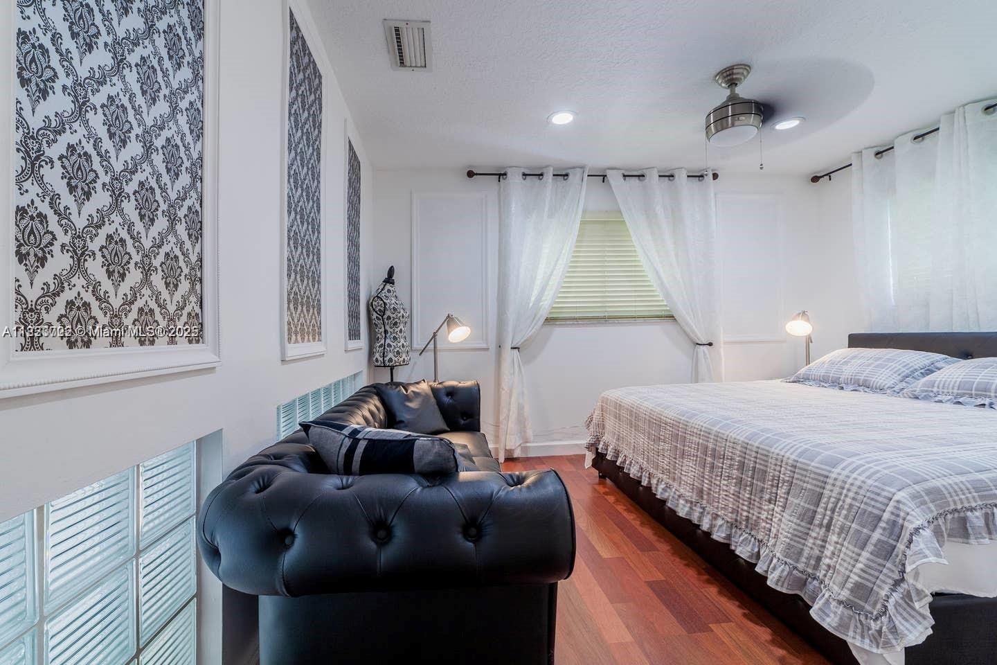 CENTRAL DANIA HEIGHTS - Residential
