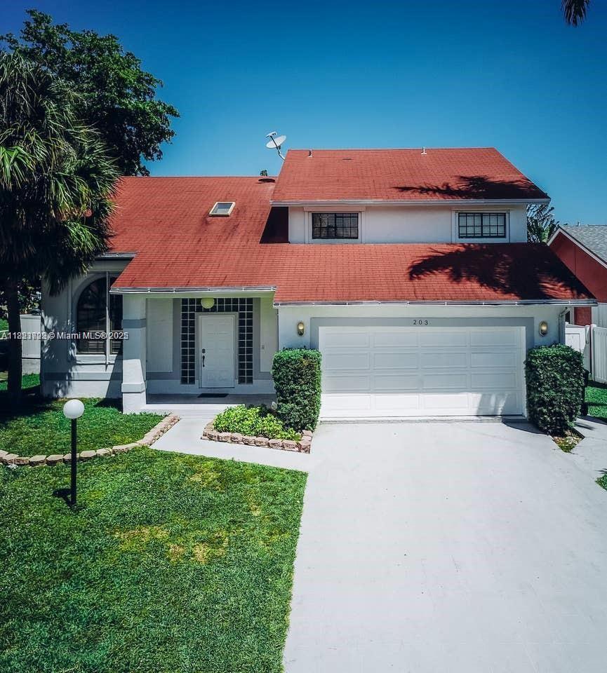 203 Se 8th St, Dania Beach, Miami-Dade County, Florida - 4 Bedrooms  
3 Bathrooms - 