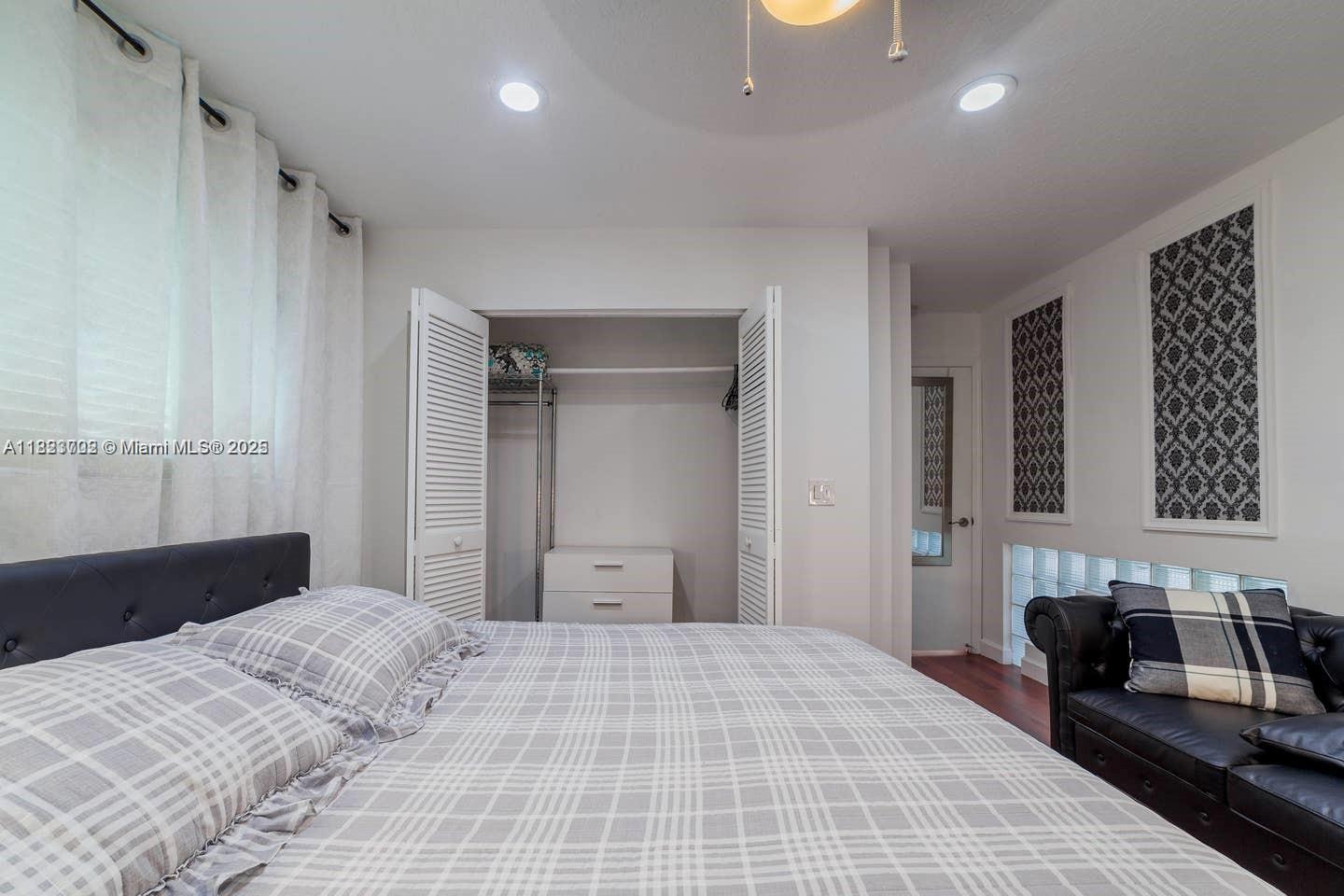 CENTRAL DANIA HEIGHTS - Residential