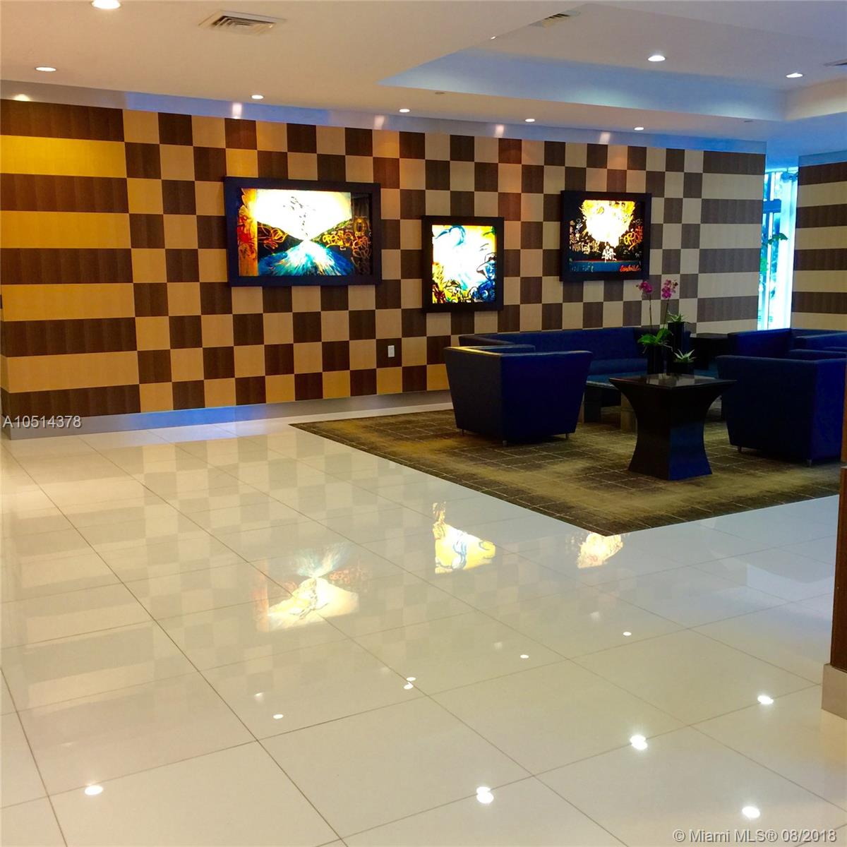 1800 CLUB CONDO - Residential Lease